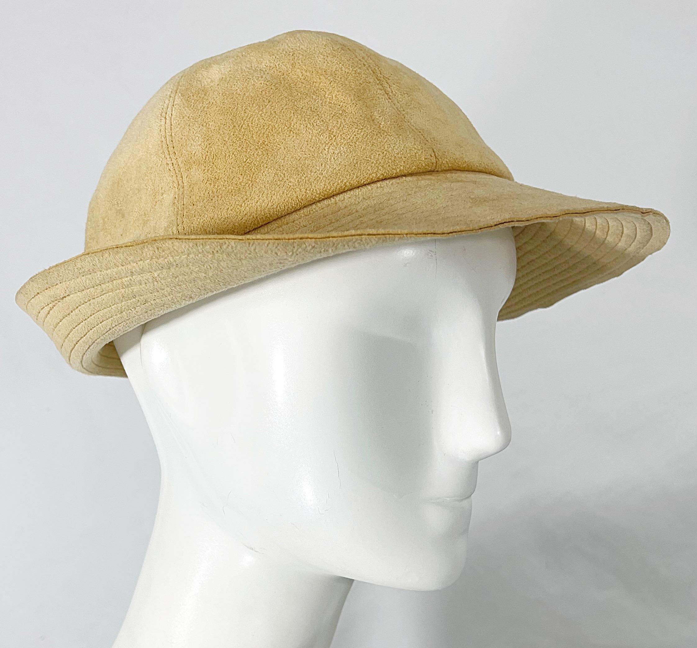 Halston - Chapeau fedora en daim ultra brun clair, vintage, années 1970 Pour femmes en vente