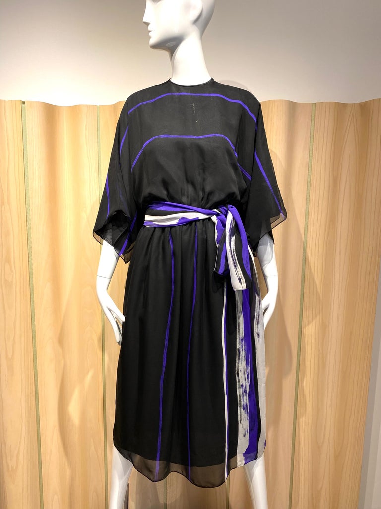 1970s Hanae Mori Black and Purple stripe crepe dress For Sale 3