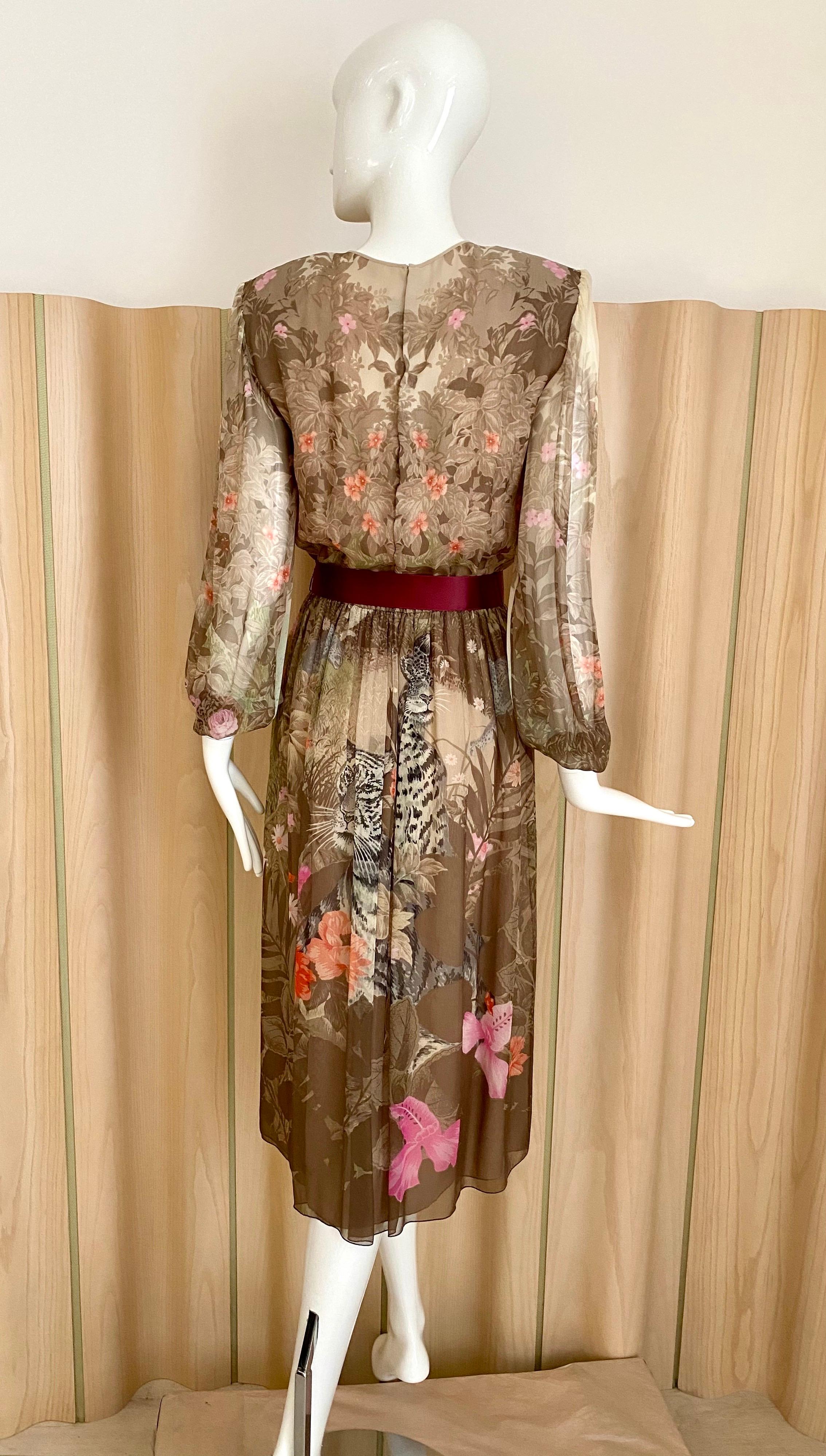 1970s Hanae Mori Tiger and Floral Print Silk Dress In Excellent Condition In Beverly Hills, CA