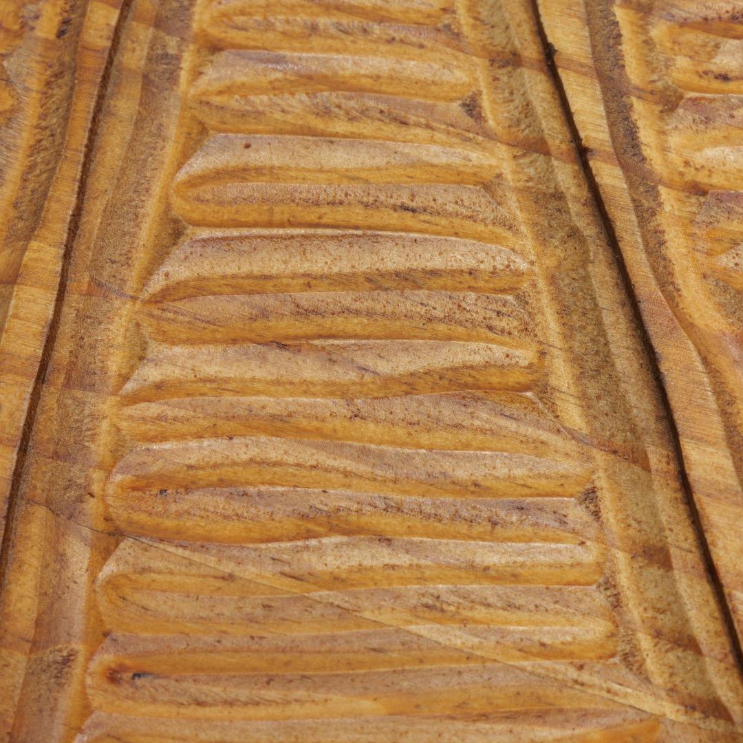 1970s Hand Carved Brutalist Dining Table & Chairs by Aquarius Enterprises en vente 11