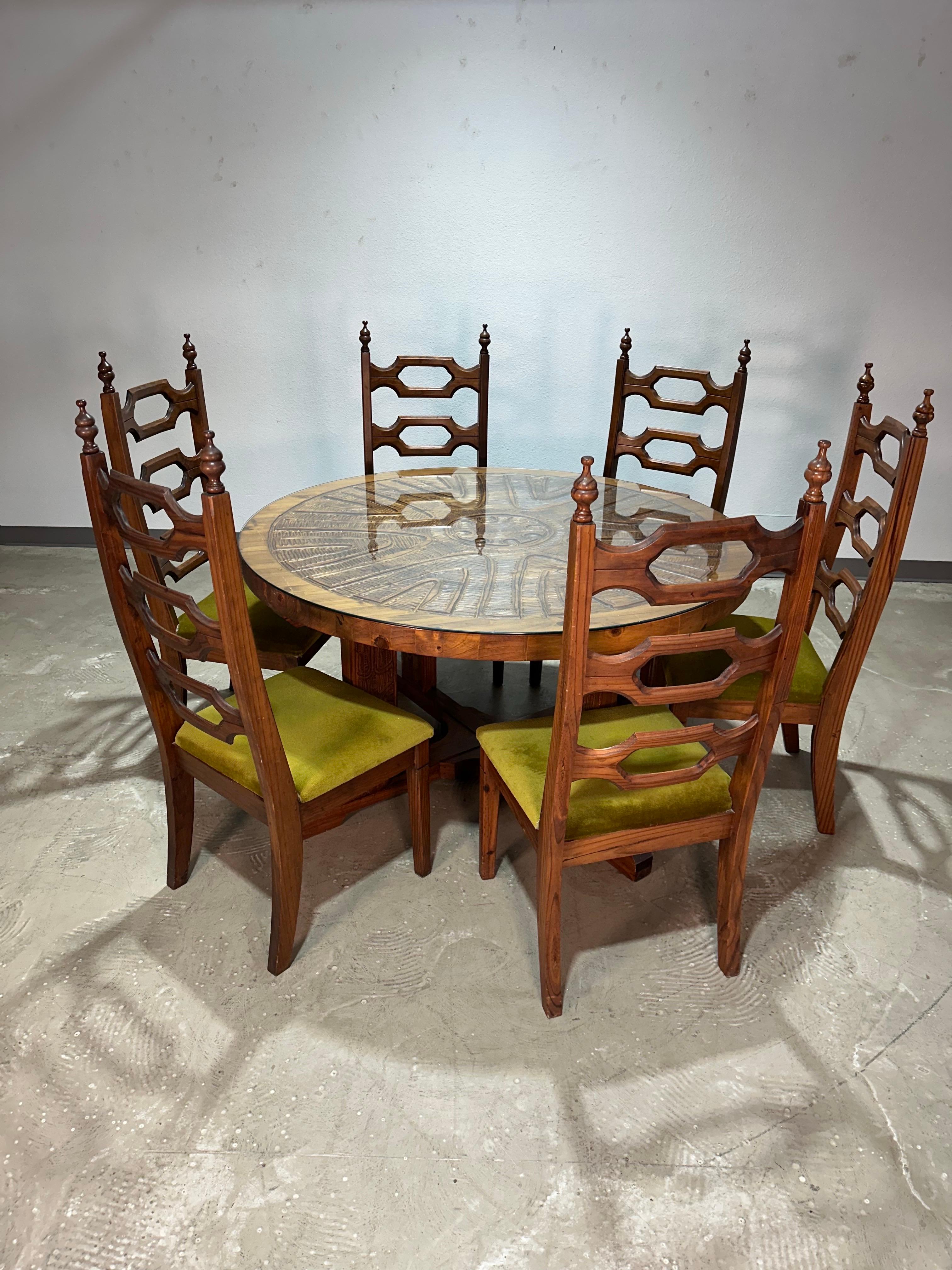 Table de salle à manger en pin brutaliste des années 1970, sculptée à la main par Aquarius Industries 5
