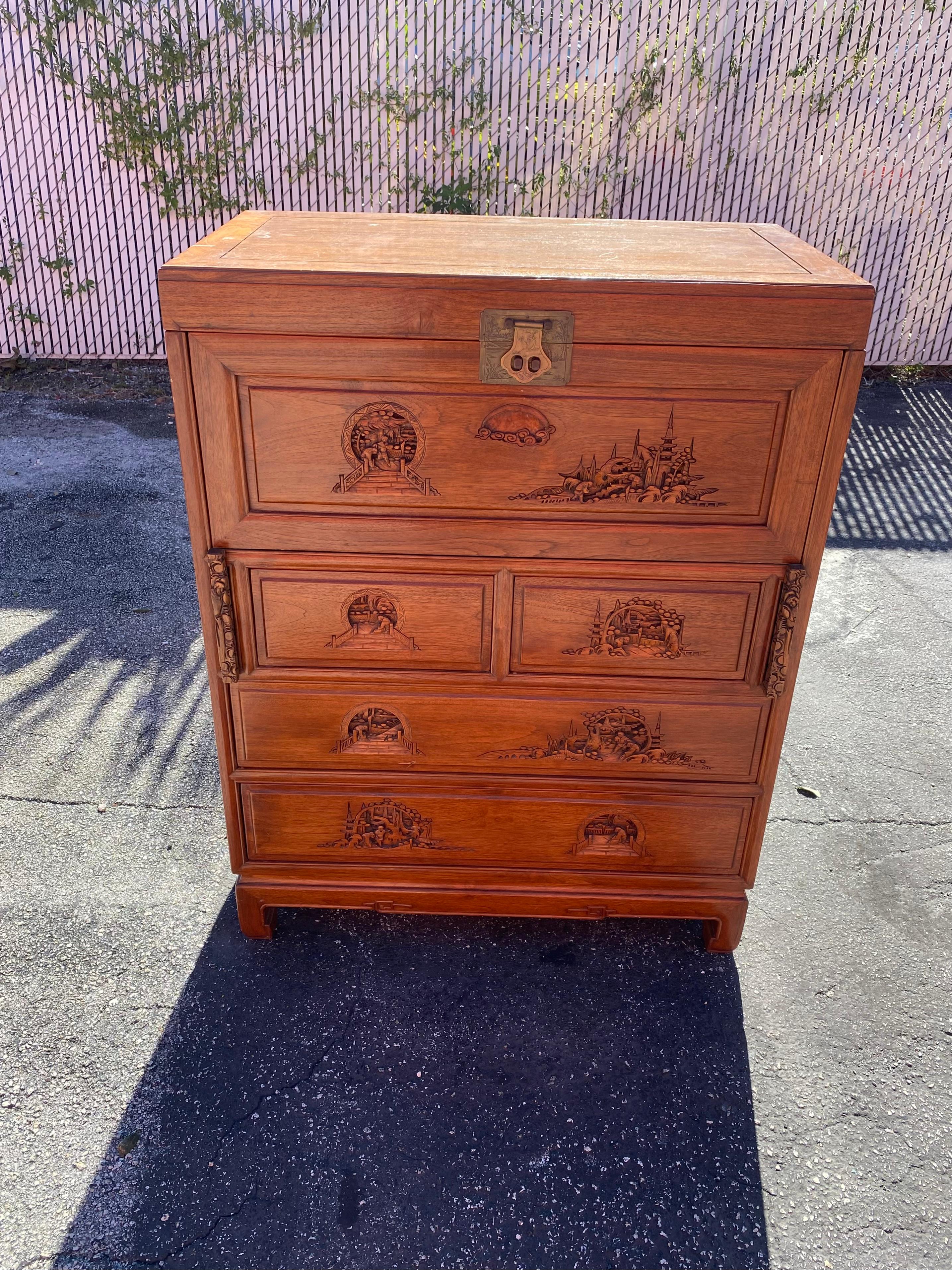 Chinoiserie 1970s Hand Carved Chinoserie Trunk Secretaires Desk  For Sale