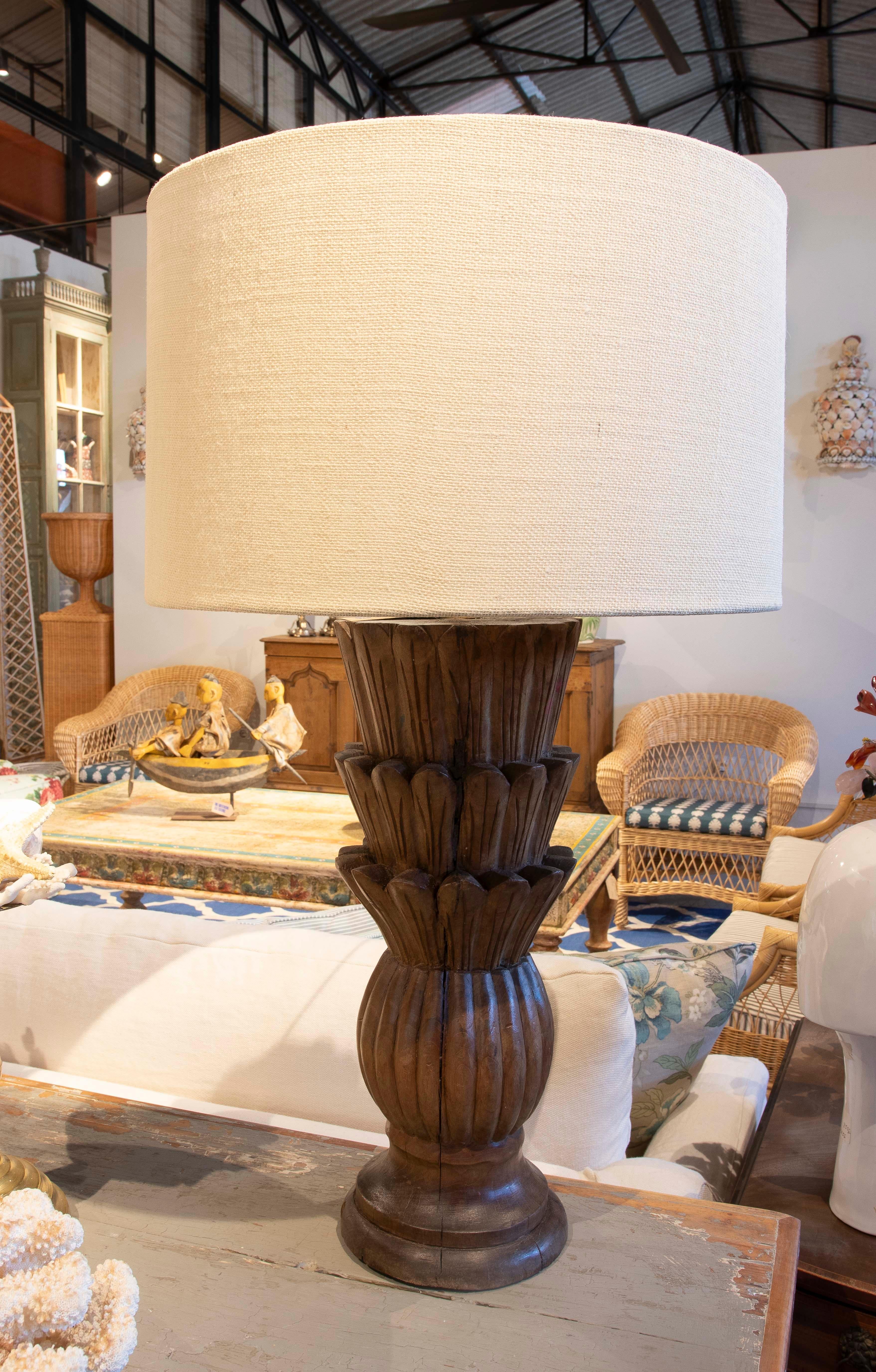 Spanish 1970s Hand-Carved Wooden Lamp in the Shape of a Flower
