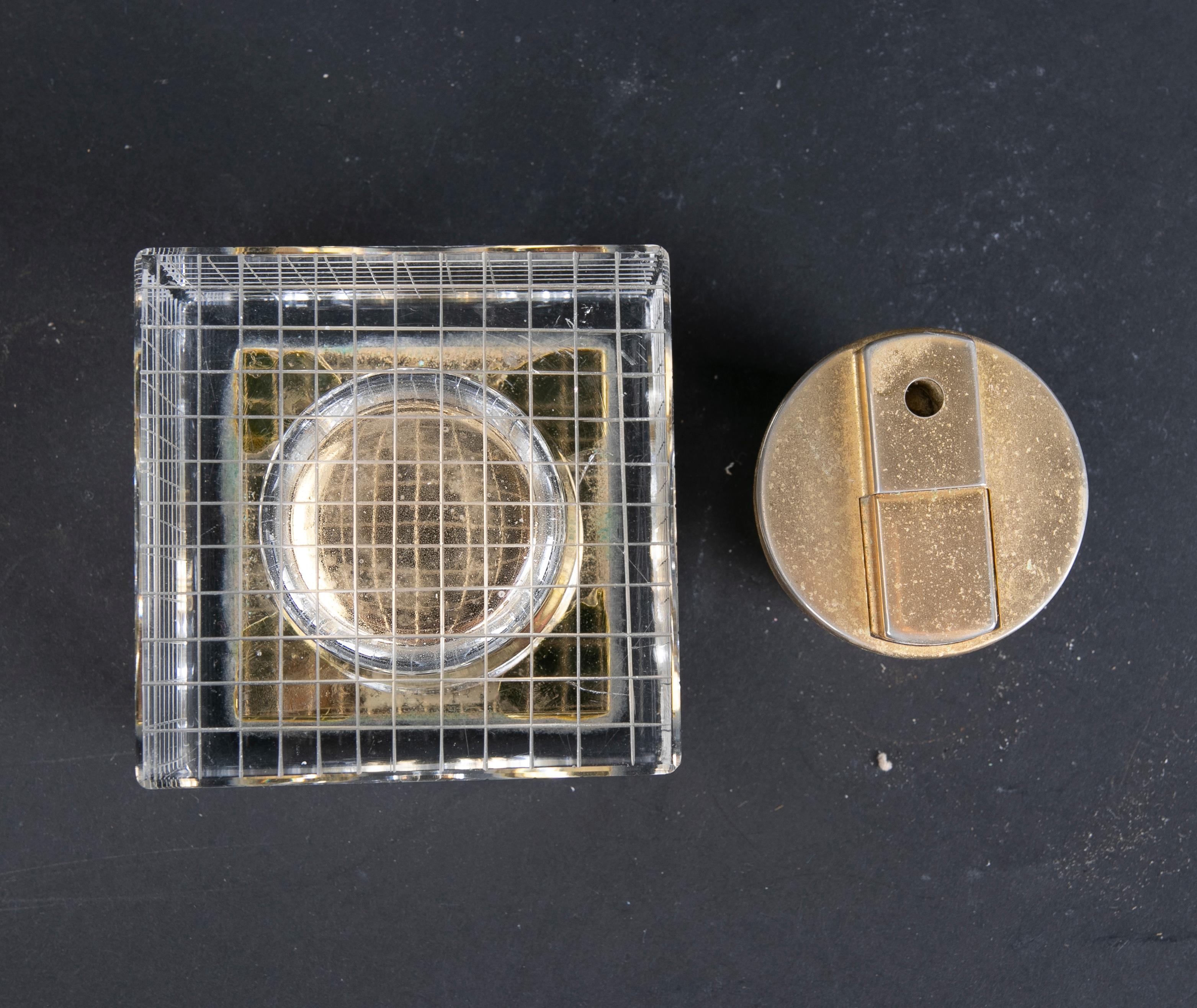 Handgeschnittenes Kristallfeuerzeug mit vergoldetem Metall aus den 1970er Jahren  im Angebot 6