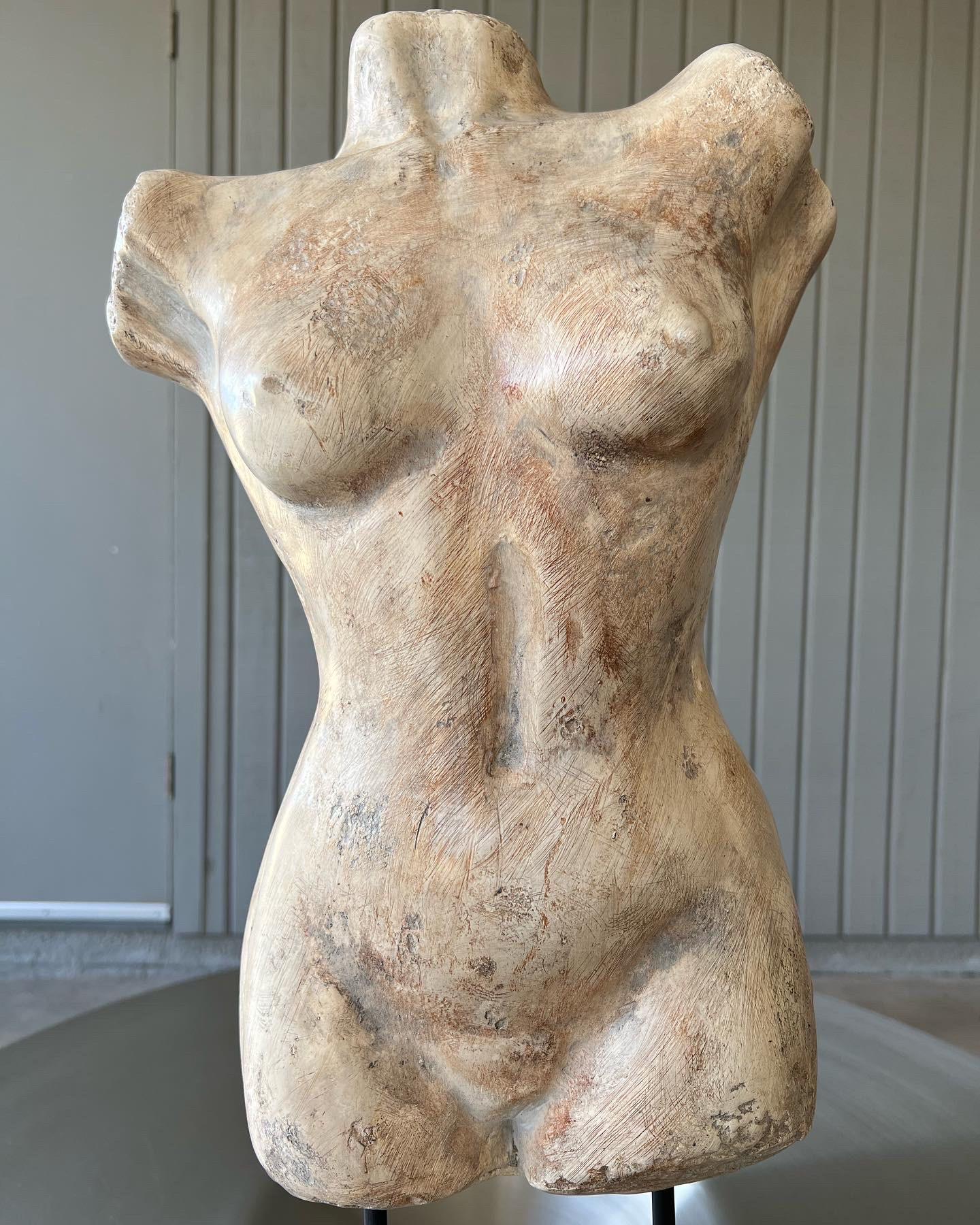 Sculpture en buste de femme réalisée et peinte à la main dans les années 1970  Bon état - En vente à Phoenix, AZ