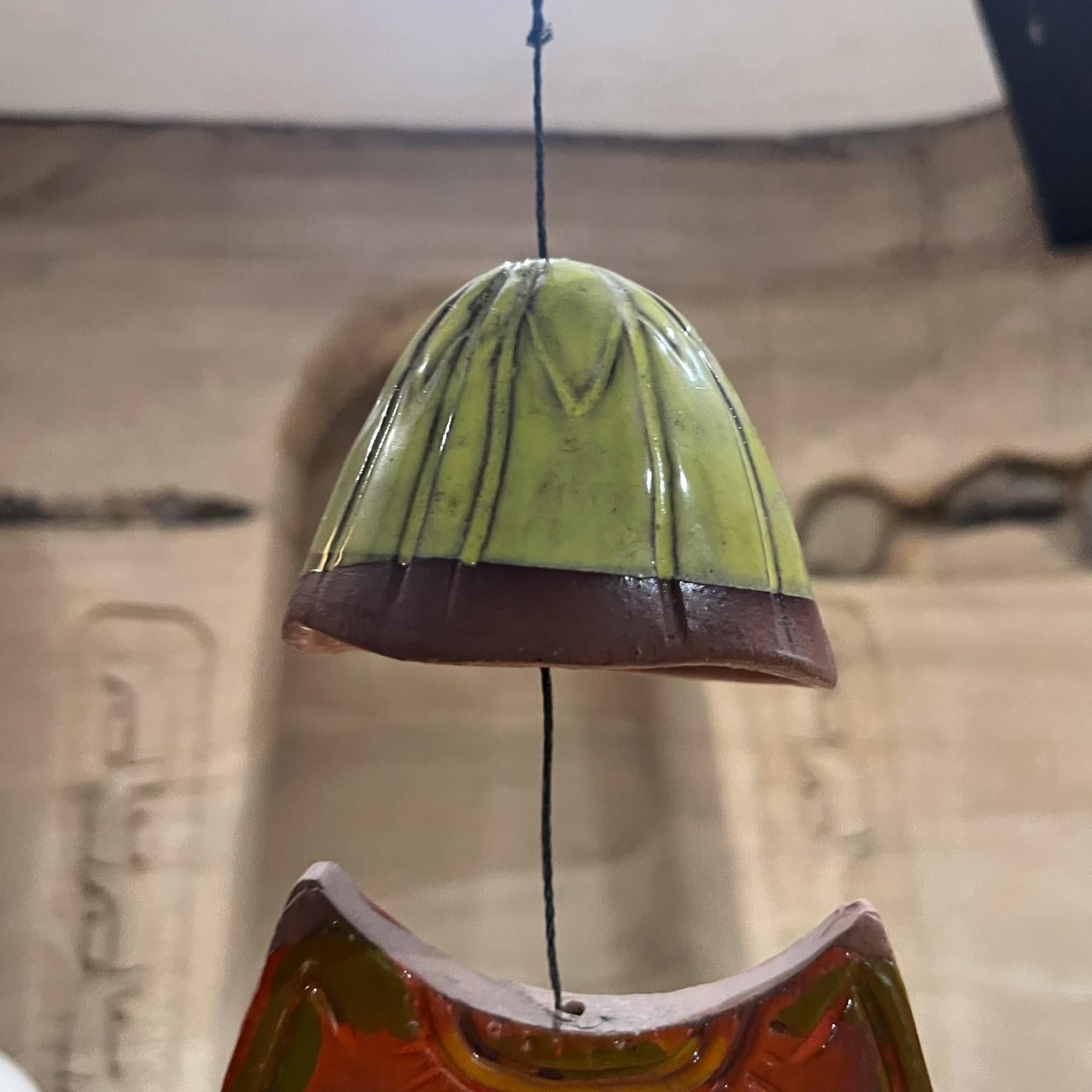 Poterie d'art peinte à la main Cat Wind Chime des années 1970 Bon état - En vente à Chula Vista, CA