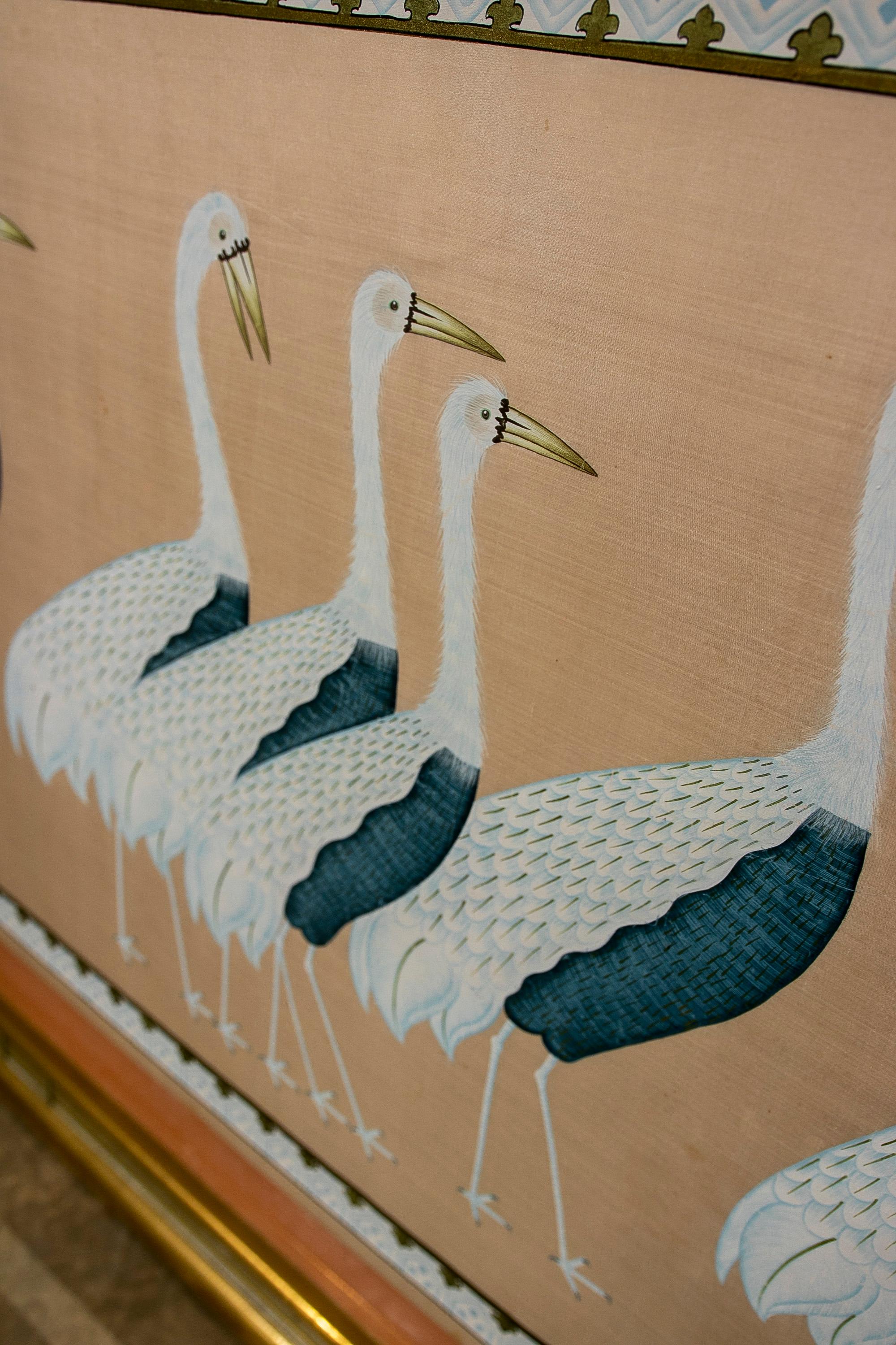 1970er Jahre Handgemalte Vogelmalerei auf Seide mit vermessingtem Rahmen  im Angebot 12