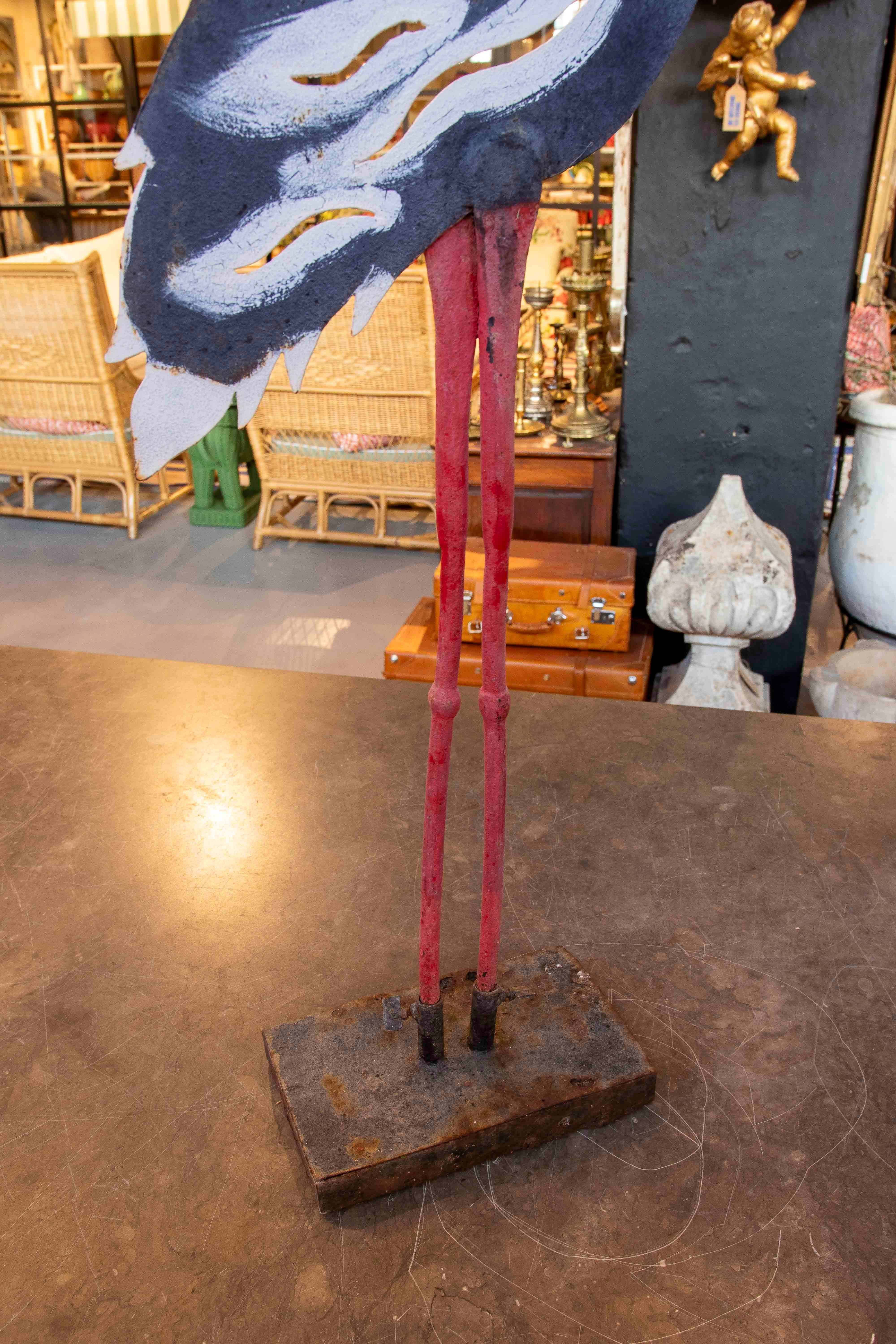 Sculpture décorative en fer peinte à la main d'un flamingo des années 1970 Bon état - En vente à Marbella, ES