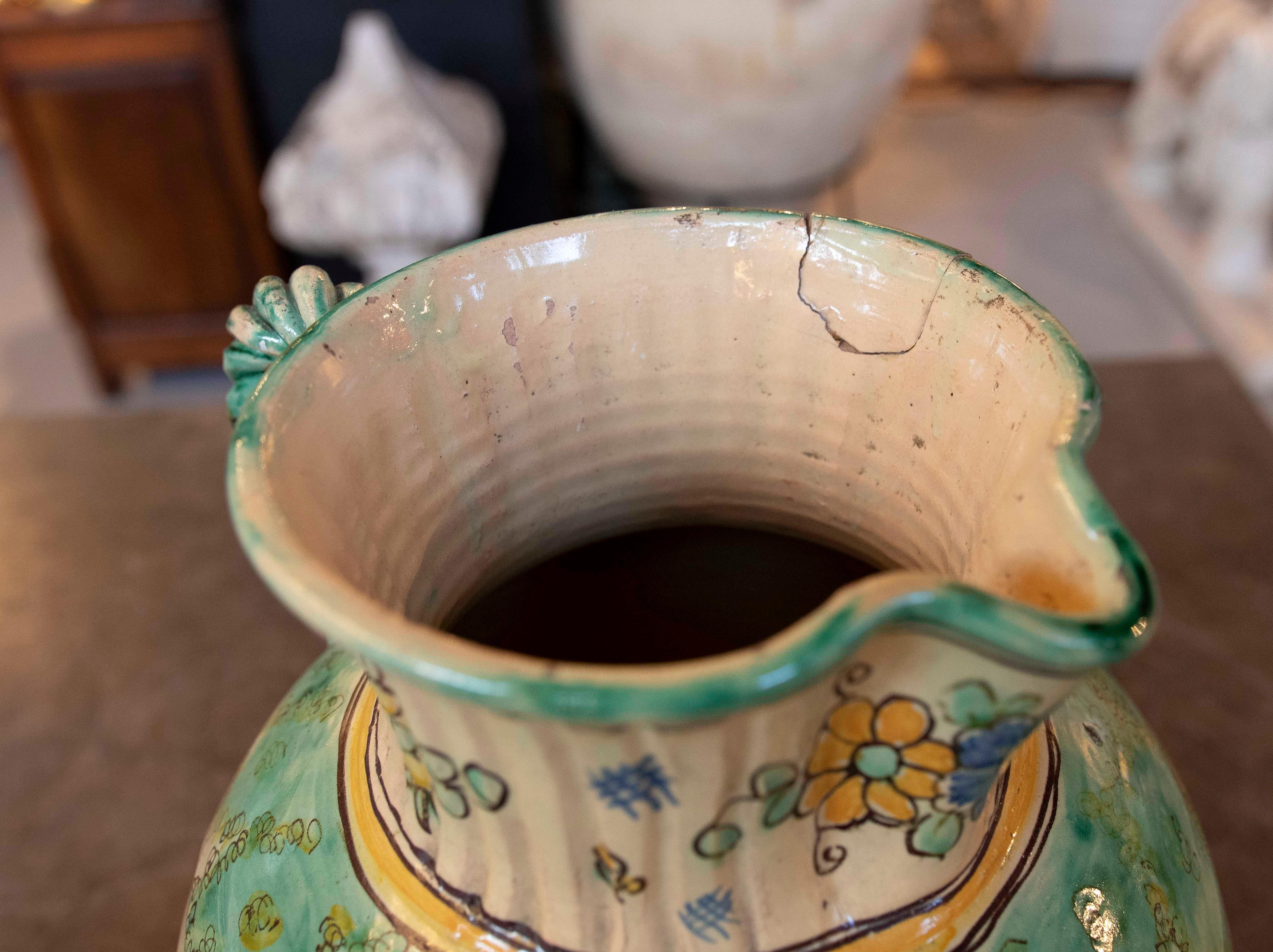 1970s Hand-painted Glazed Spanish Ceramic Jug from Puente del Arzobispo. For Sale 7