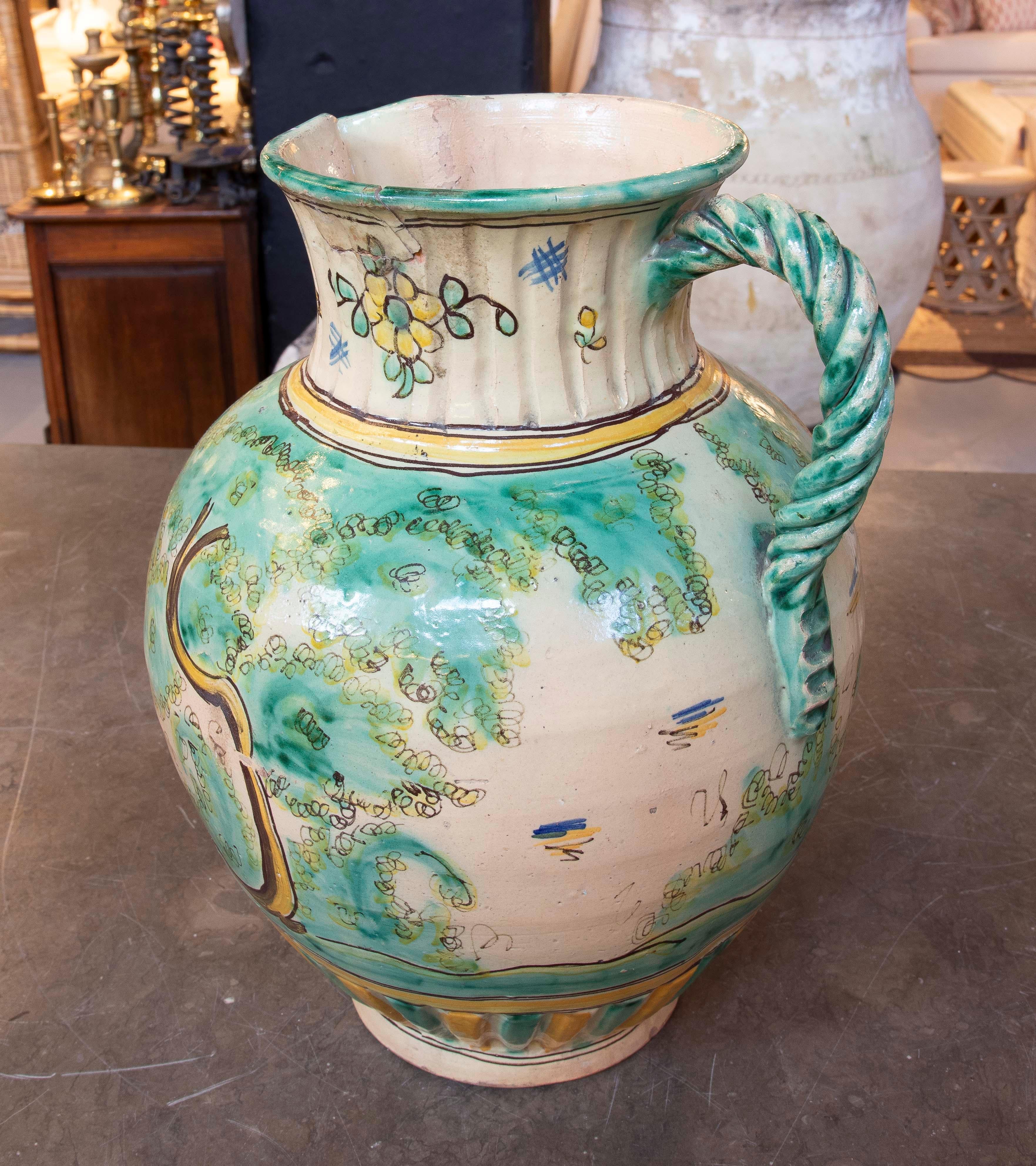 1970s Hand-painted Glazed Spanish Ceramic Jug from Puente del Arzobispo. For Sale 2