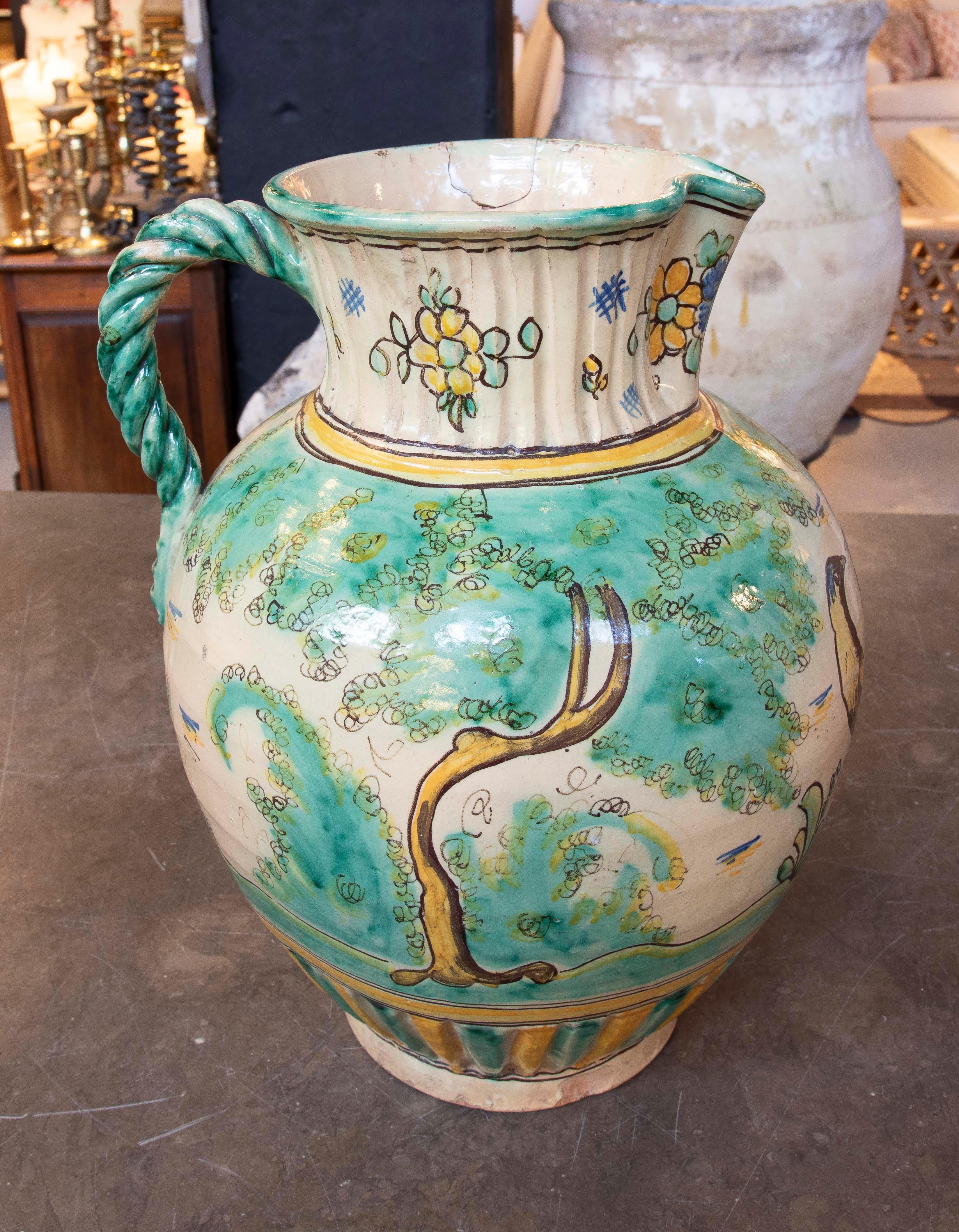 1970s Hand-painted Glazed Spanish Ceramic Jug from Puente del Arzobispo. For Sale 5