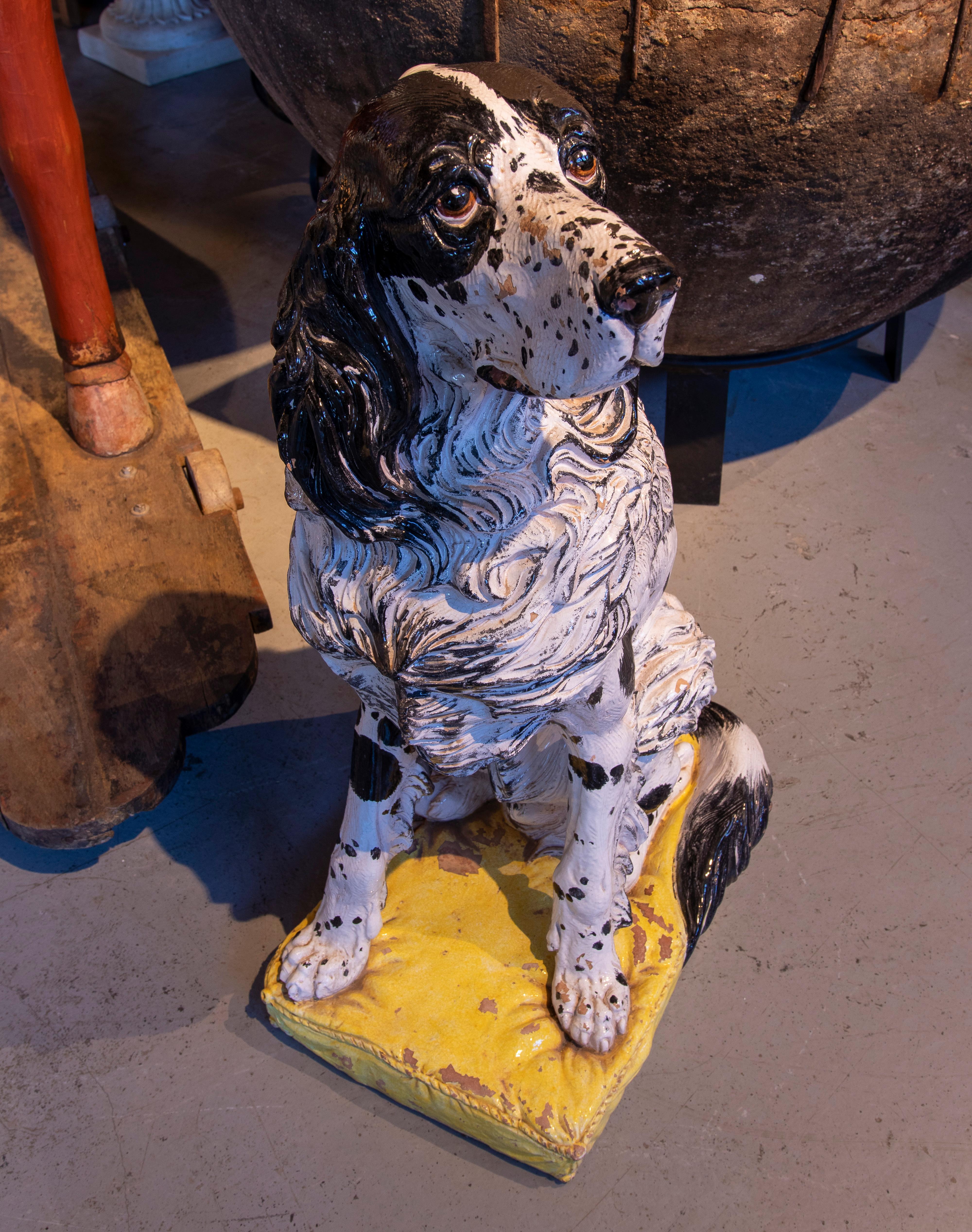 1970er Jahre Handbemalte glasierte Terrakotta Springer Spaniel Hundeskulptur. Italien im Angebot 9
