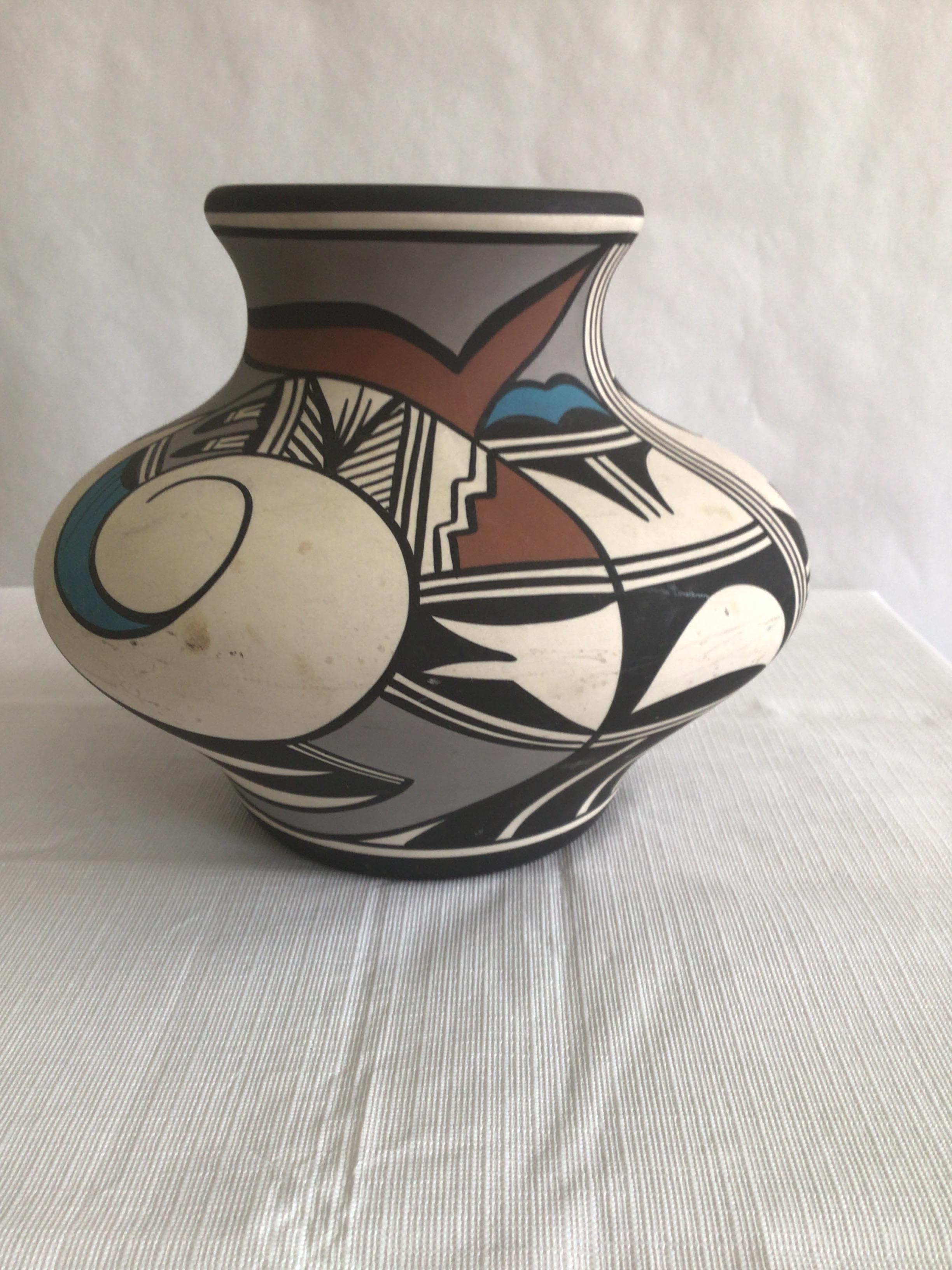 1970s Hand-Painted Native American Vase In Good Condition For Sale In Tarrytown, NY