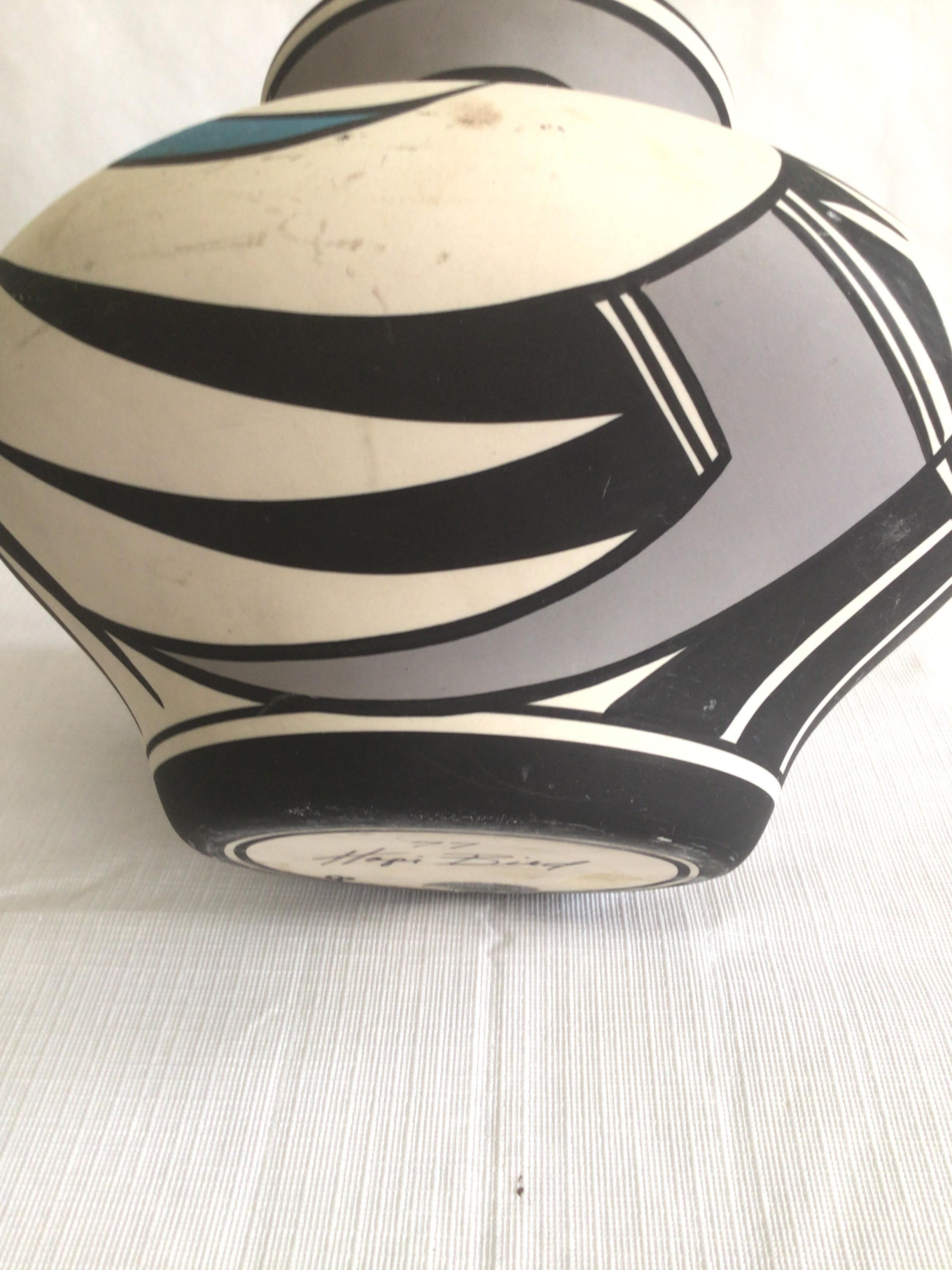 1970s Hand-Painted Native American Vase For Sale 3