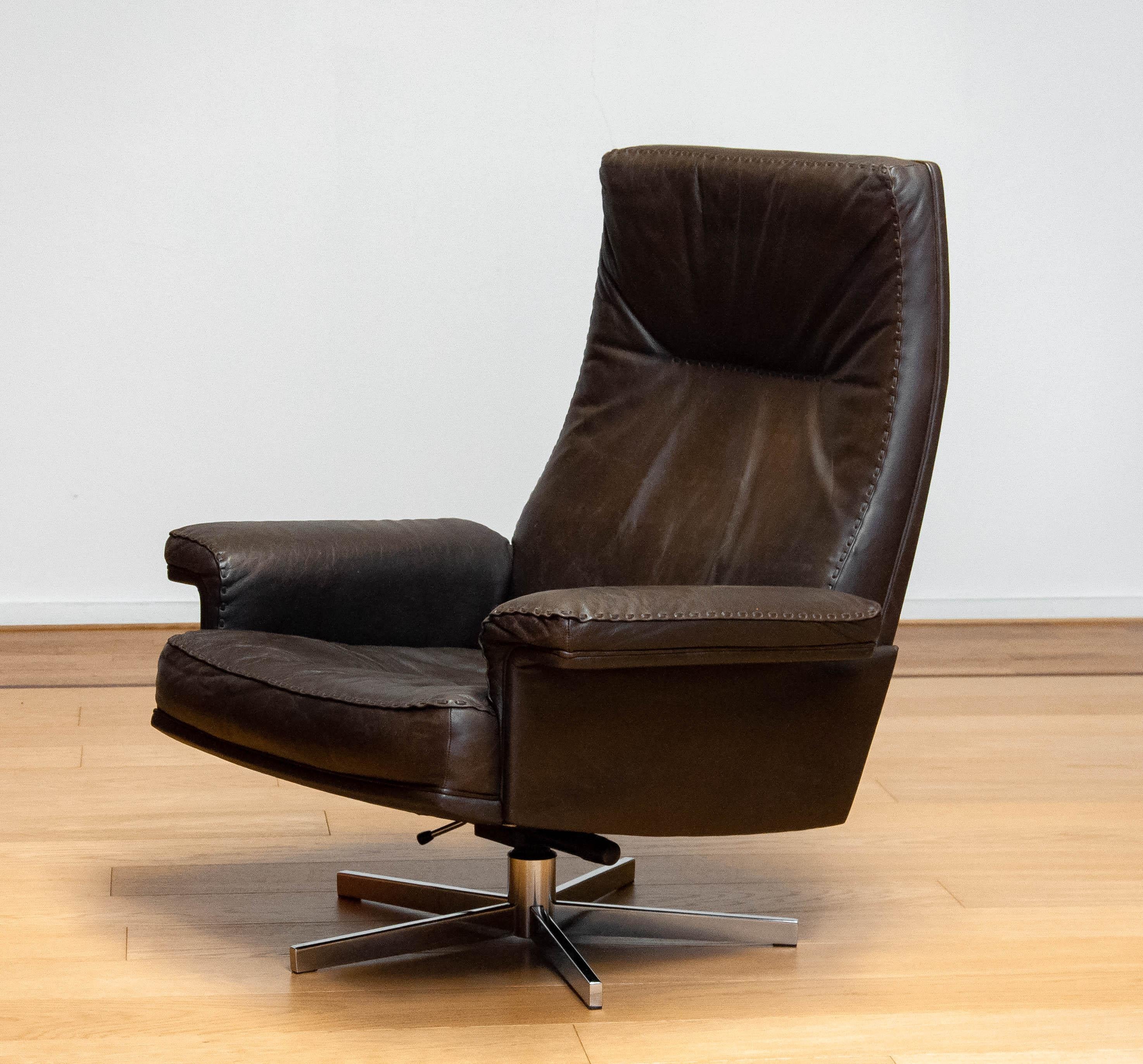 Brutalist 1970s Handstitched Brown Leather Swivel Chair with Chrome Base by De Sede DS-35