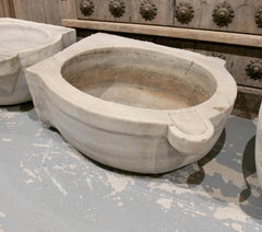 1970s Handcarved Corner White Veined Marble Basin