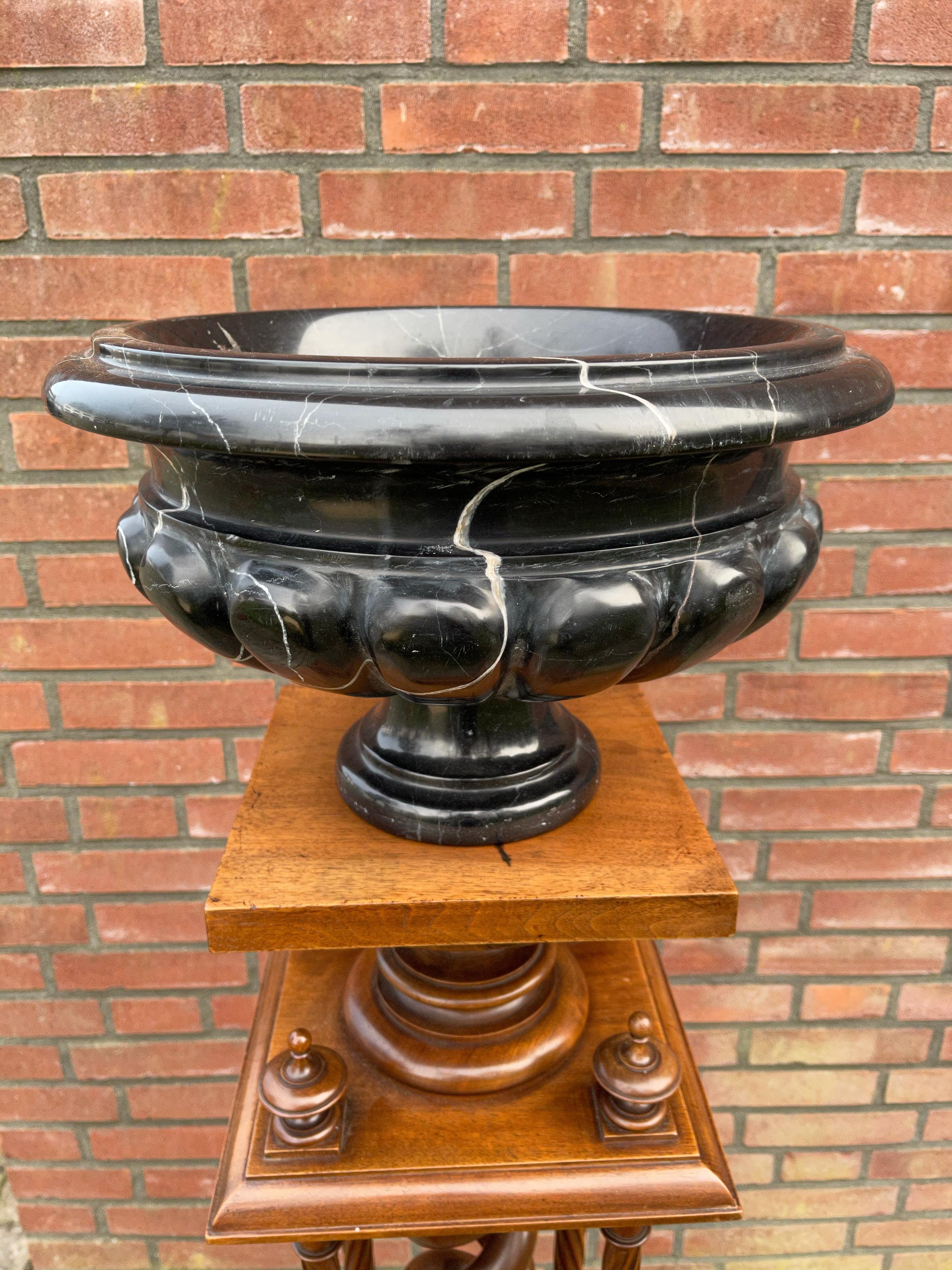 1970s Handcrafted Black Marquina Marble Table Centerpiece, Fruit Bowl or Planter For Sale 11
