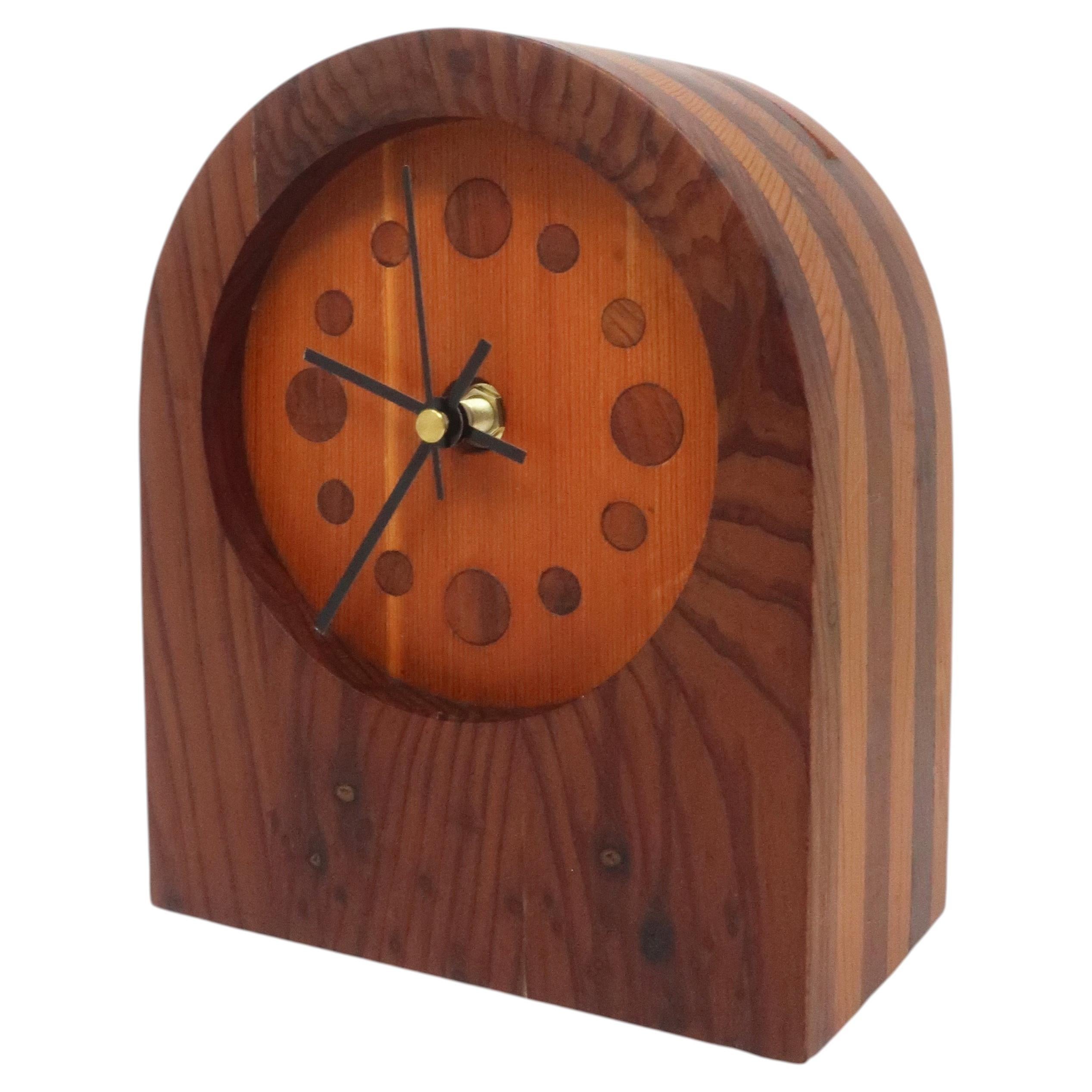 Orologio da tavolo anni '70 in legno laminato lavorato a mano