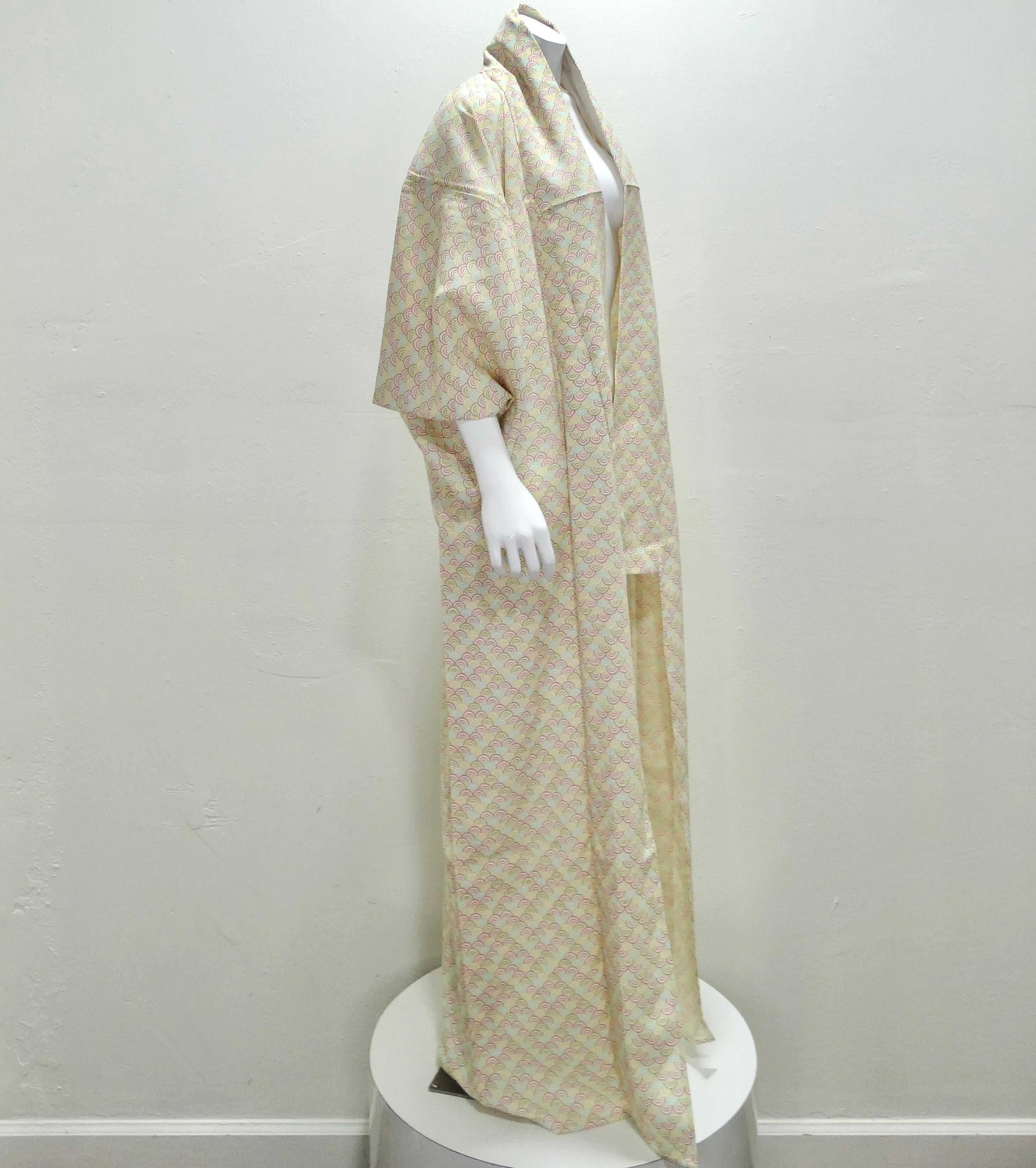 1970er Handgefertigter Japanischer Elfenbeinfarbener Langer Kimono für Damen oder Herren im Angebot