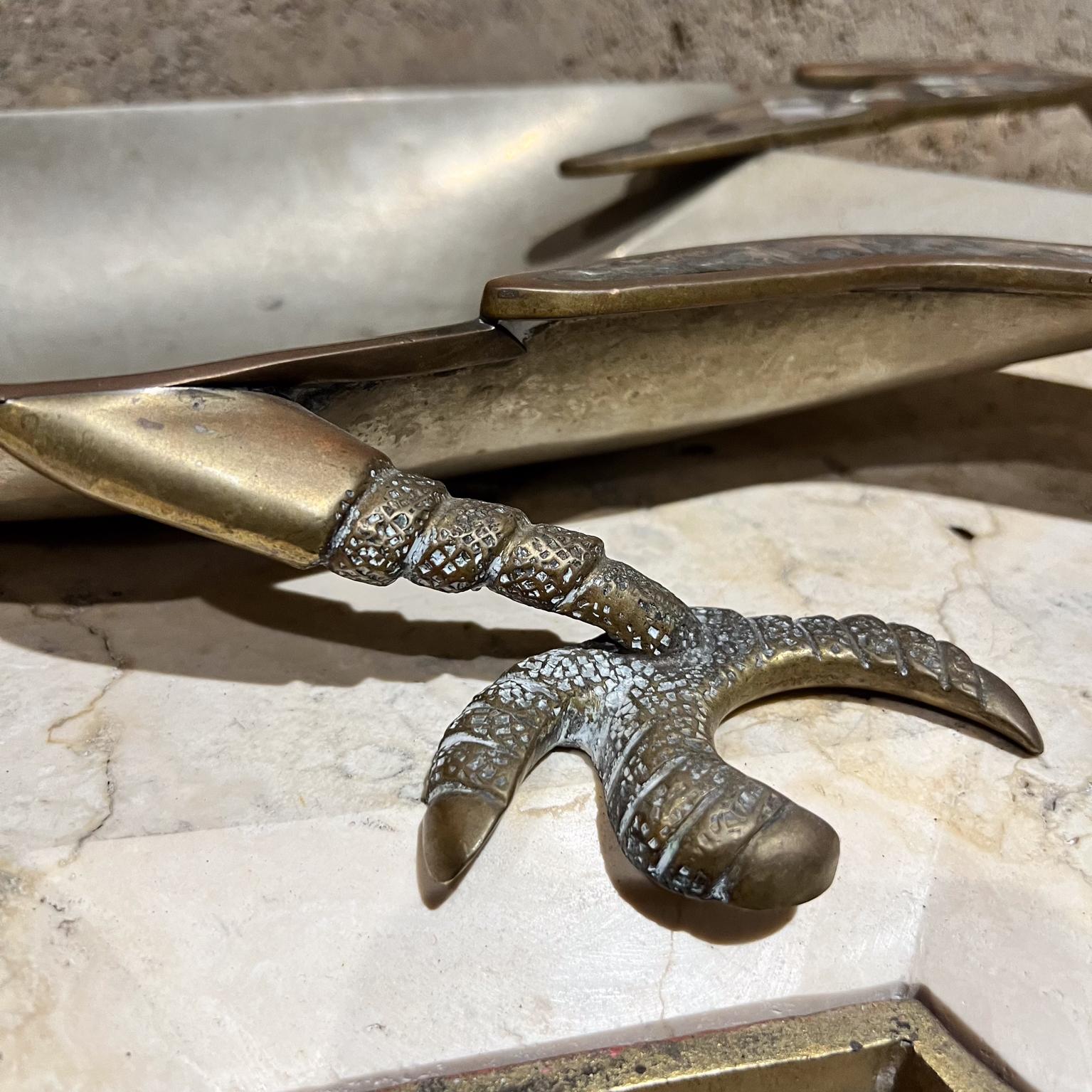 Placcato argento Piatto a forma di pappagallo in metallo A. Stone, stile Los Castillo Messico, anni '70, lavorato a mano in vendita