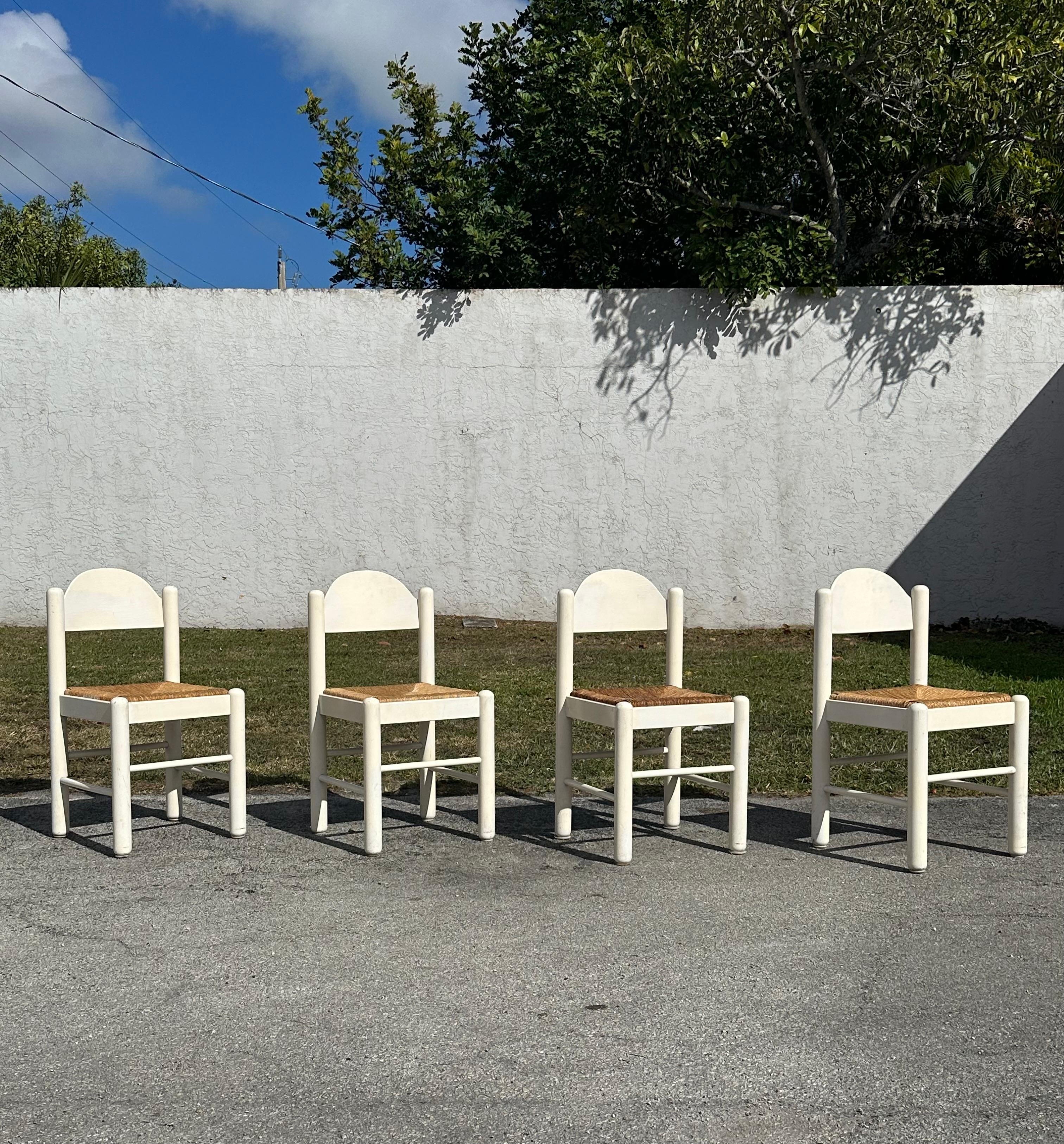 Transport yourself back to the sleek and sophisticated 1970s with this exquisite  Padova White Oak dining chairs set. The ultra rare set exudes an air of luxury and refinement. Outstanding design is exhibited throughout. The luxurious chair set is