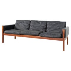 Años 70 Hans Wegner para A.P. Stolen AP62 Sofá largo de tres plazas en piel negra
