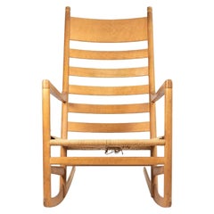 1970er Hans Wegner für Carl Hansen & Søn CH45 Schaukelstuhl in Buche