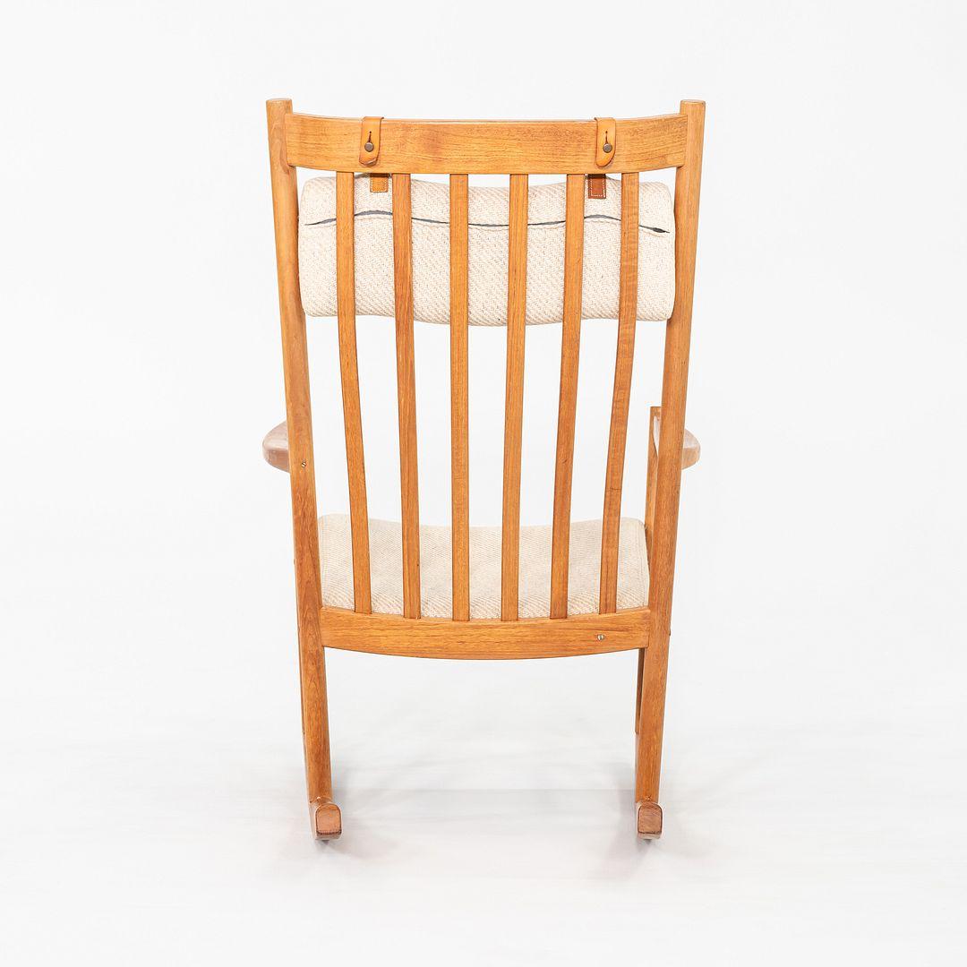 Sedia a dondolo anni '70 Hans Wegner per Tarm Stole of Denmark in teak in vendita 4