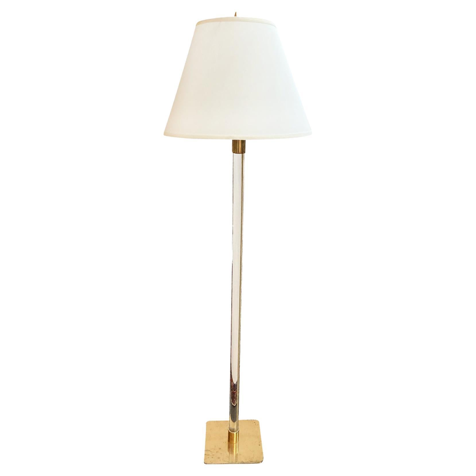 Stiffel Brass Floor Lamp With Round Lucite Table at 1stDibs
