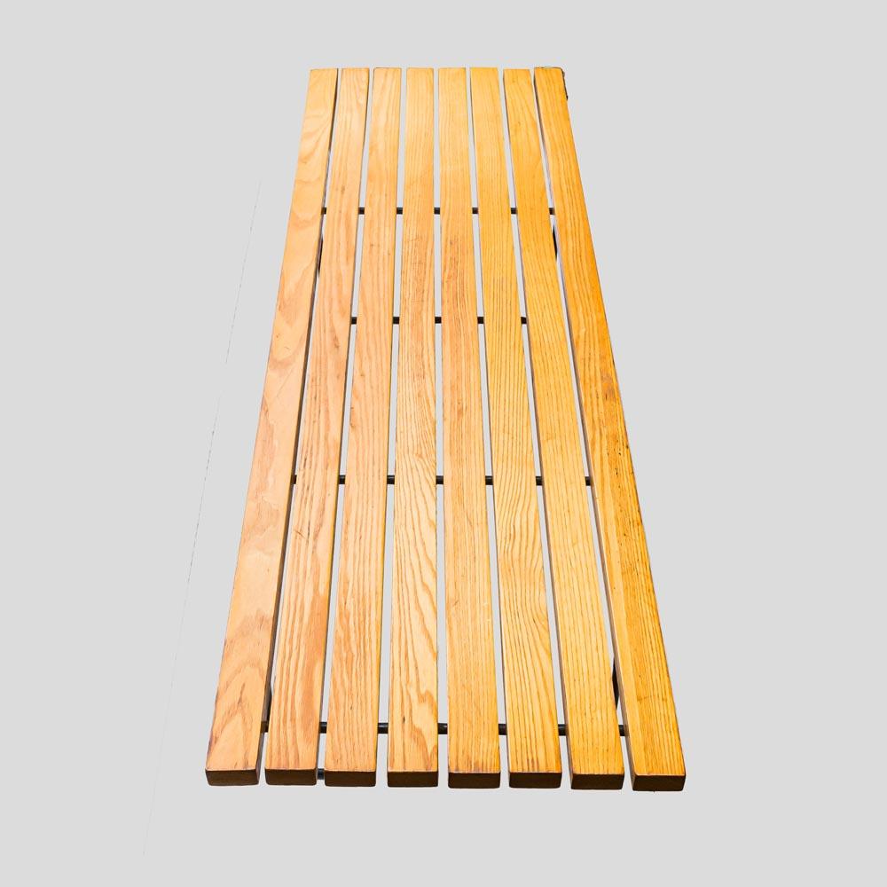 This is a vintage Harry Bertoia designed Slat Bench in birch wood and wrought iron feet by Knoll , ca. 1970s
Stamped.
