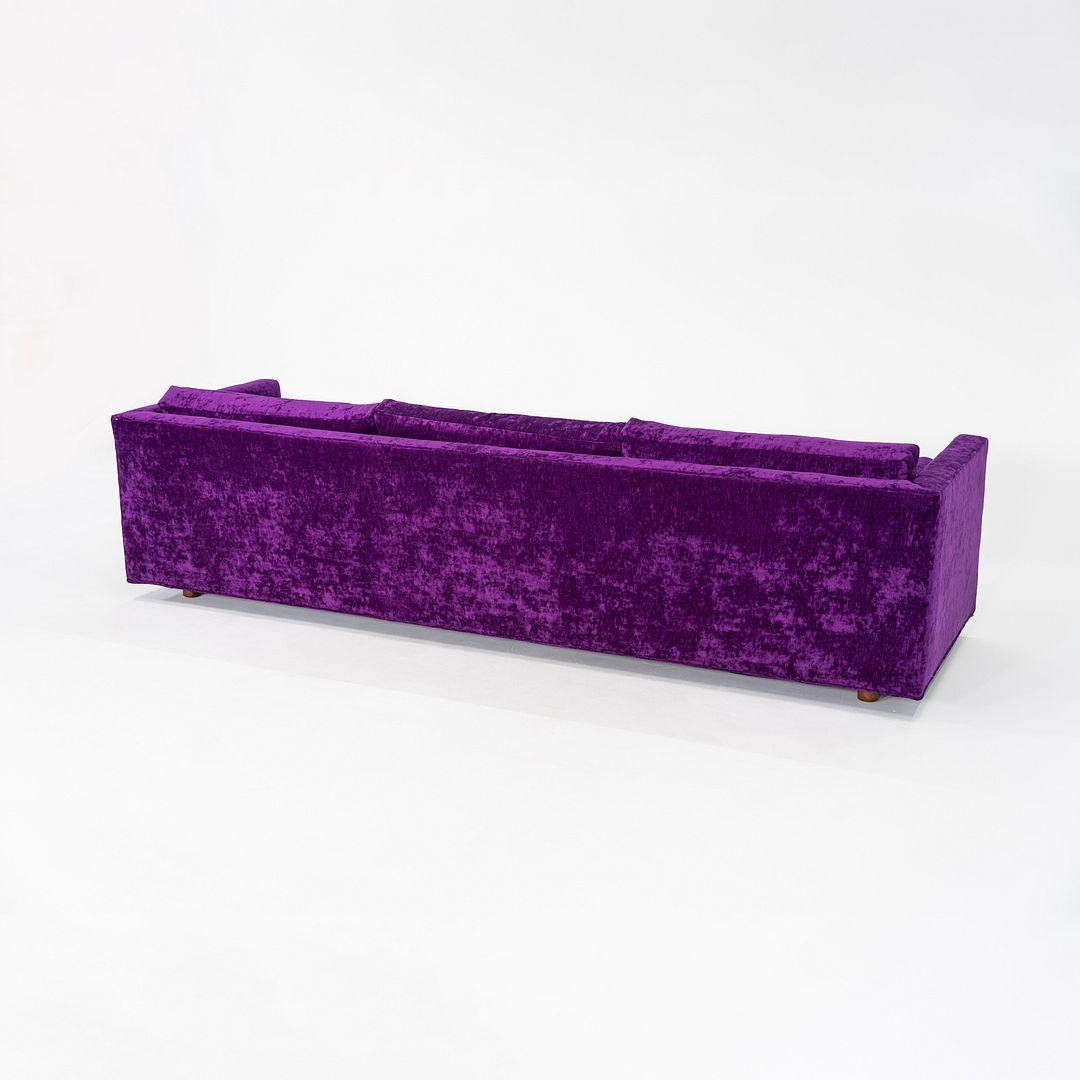 1970 Harvey Probber Attributed Canapé Tuxedo en velours violet, 2x disponible Bon état - En vente à Philadelphia, PA