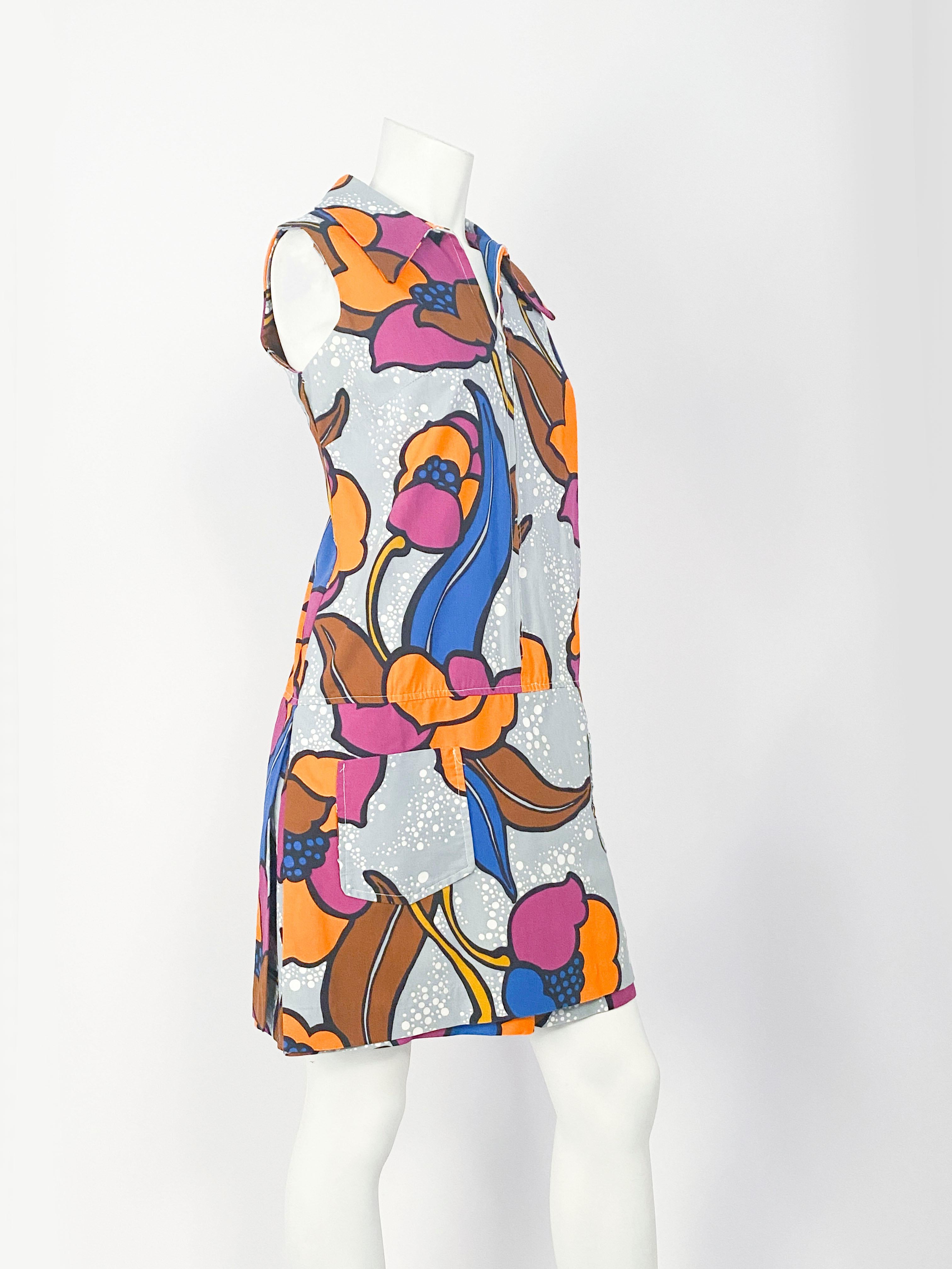 Women's 1970s Hawaiian Floral Printed Cotton Skort Dress For Sale