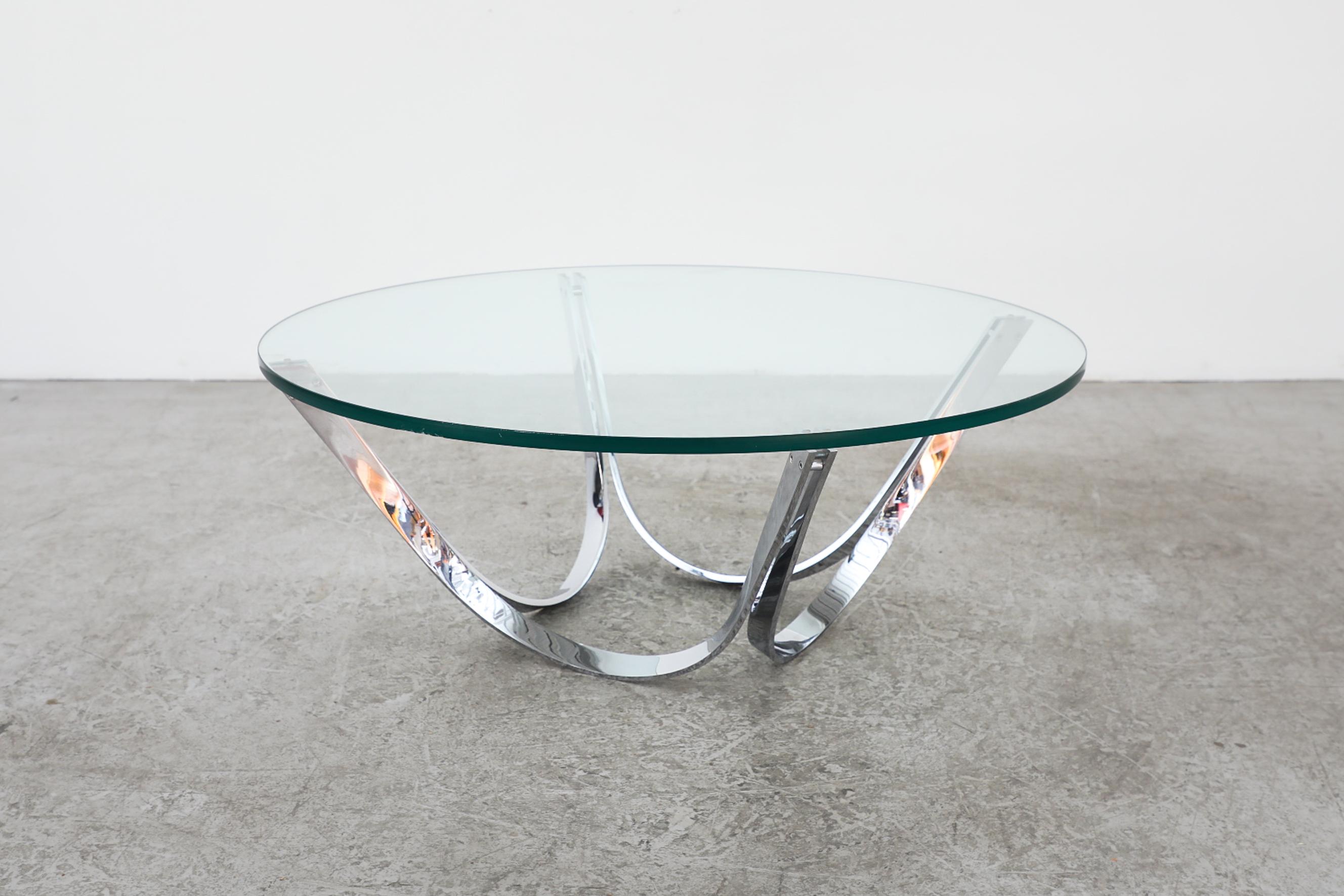 Table basse chromée des années 1970 avec base incurvée et plateau en verre épais en vente 5