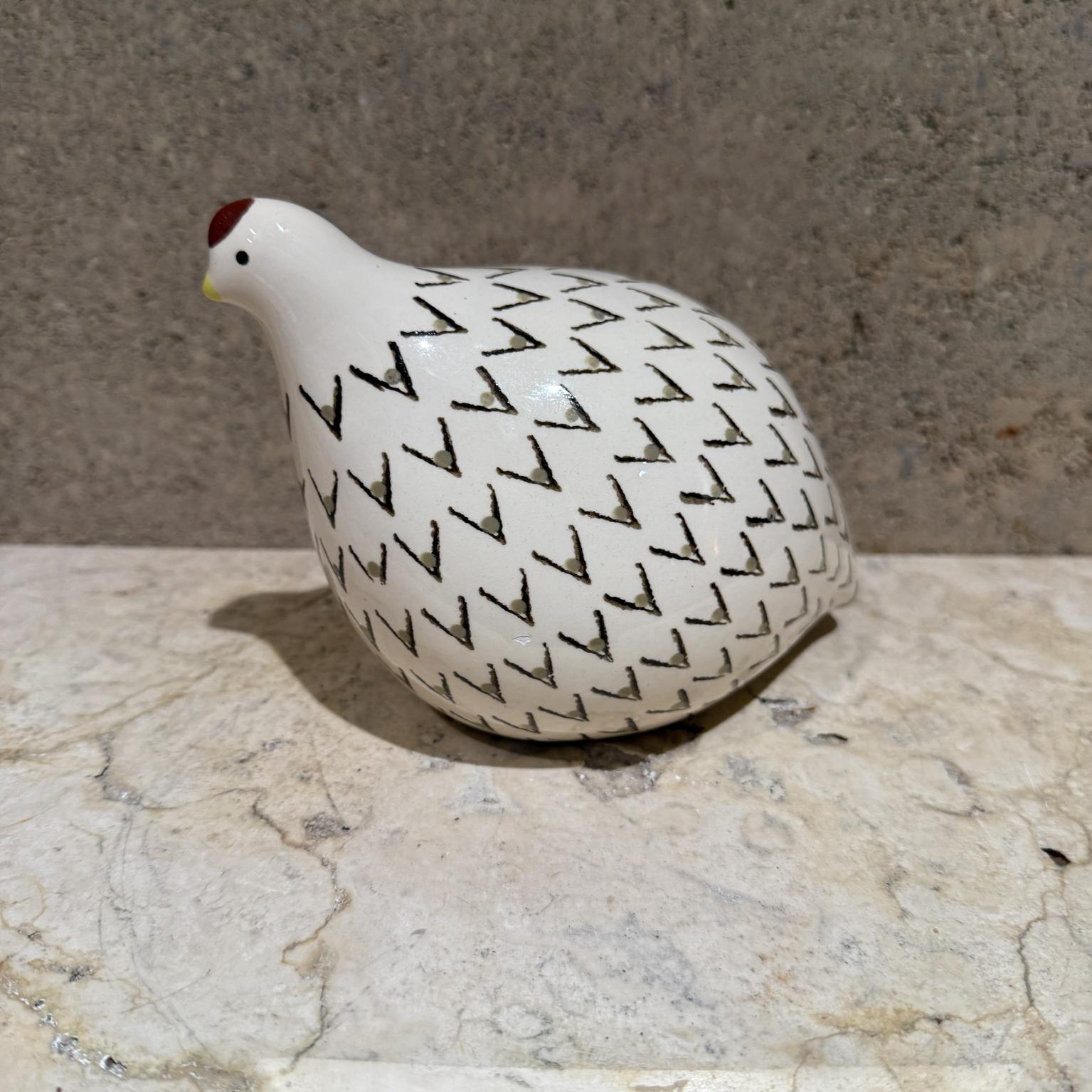 French Art Pottery handmade Quail figurine Caille France
signed Caille Heidi Caillard Southern France 
French ceramic
4.5 h x 7 d x 4 w
Preowned Original vintage condition original creation
Refer to images listed