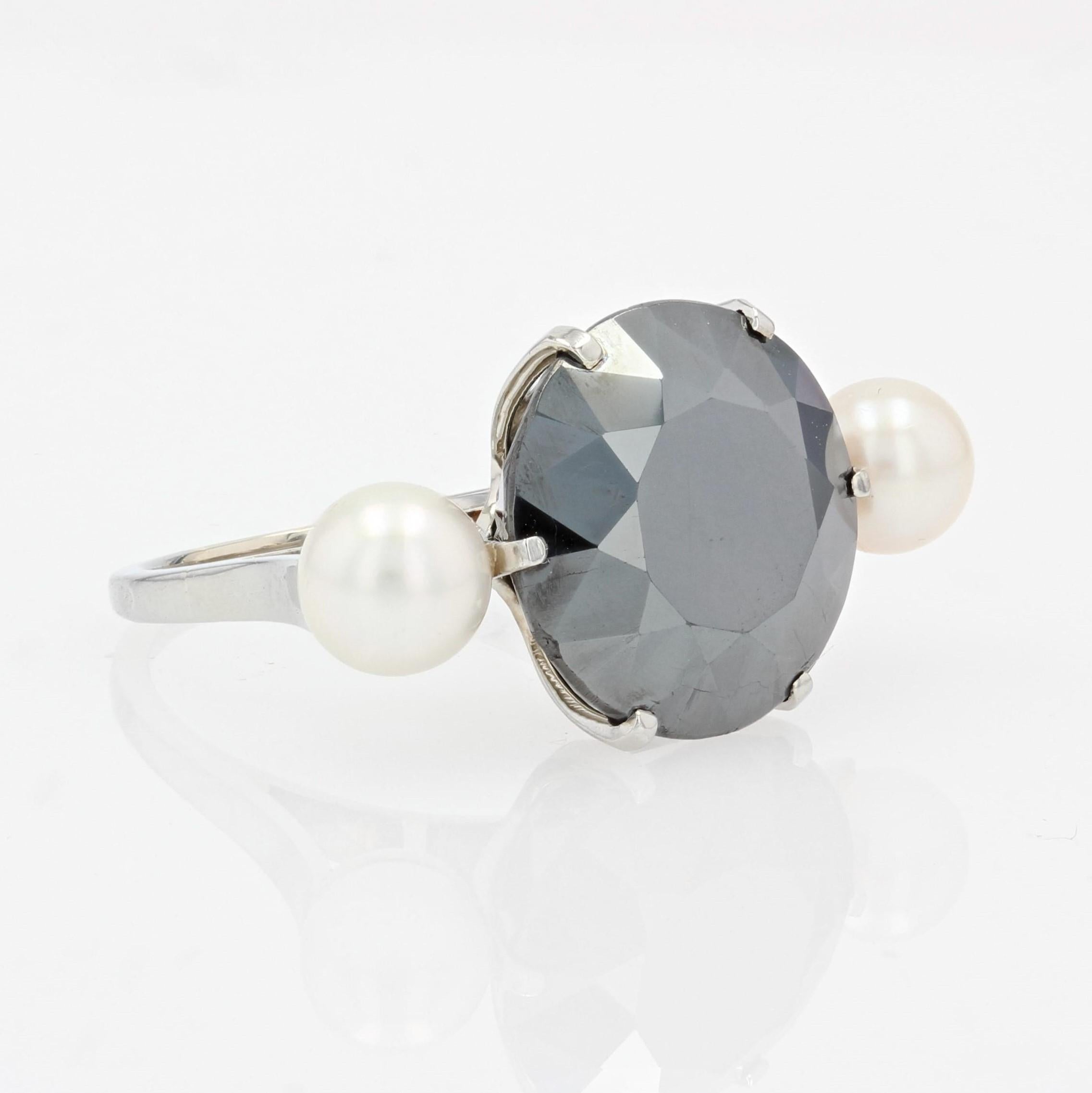 1970s Hematite Cultured Pearl 18 Karat White Gold Cocktail Ring For Sale 4