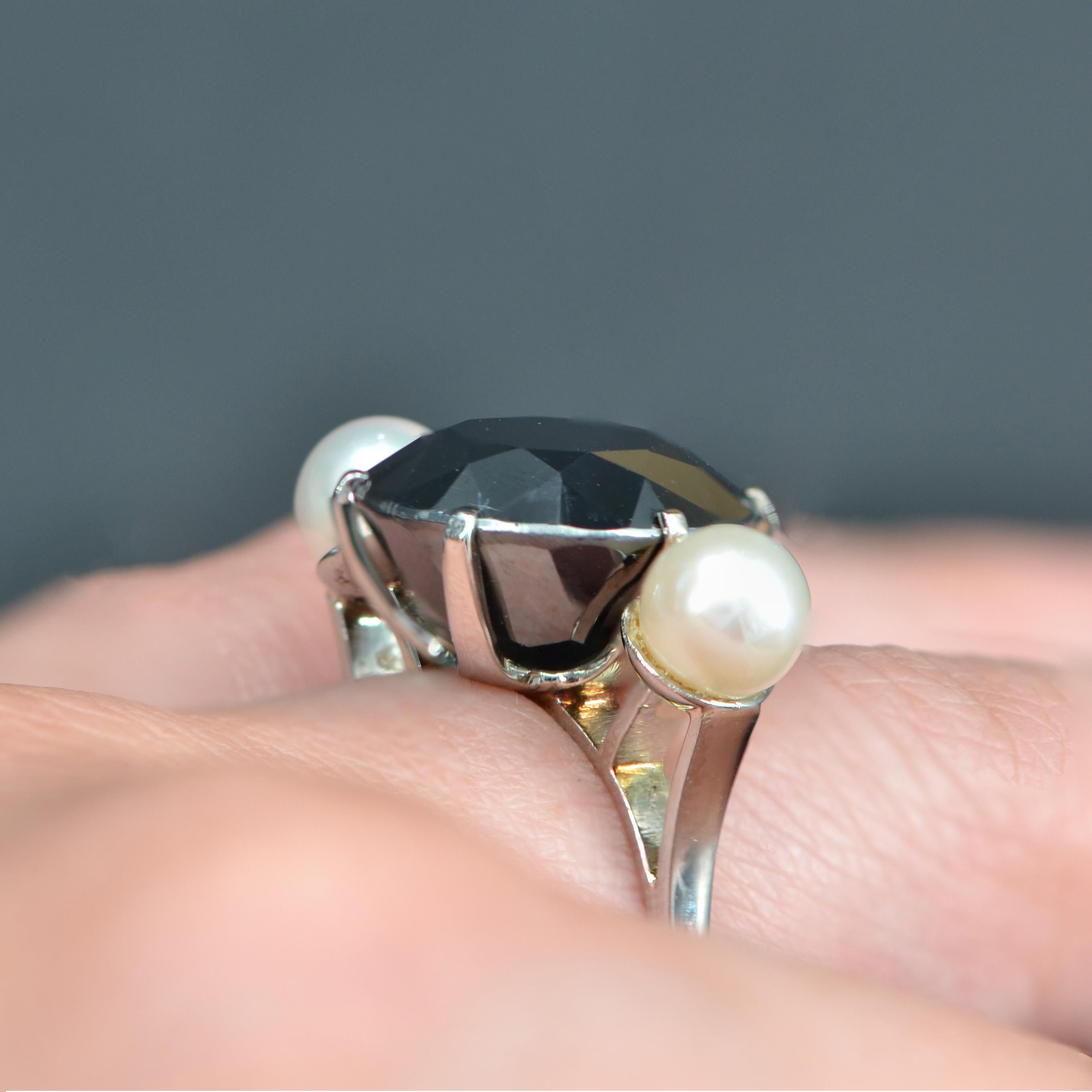 1970s Hematite Cultured Pearl 18 Karat White Gold Cocktail Ring For Sale 8