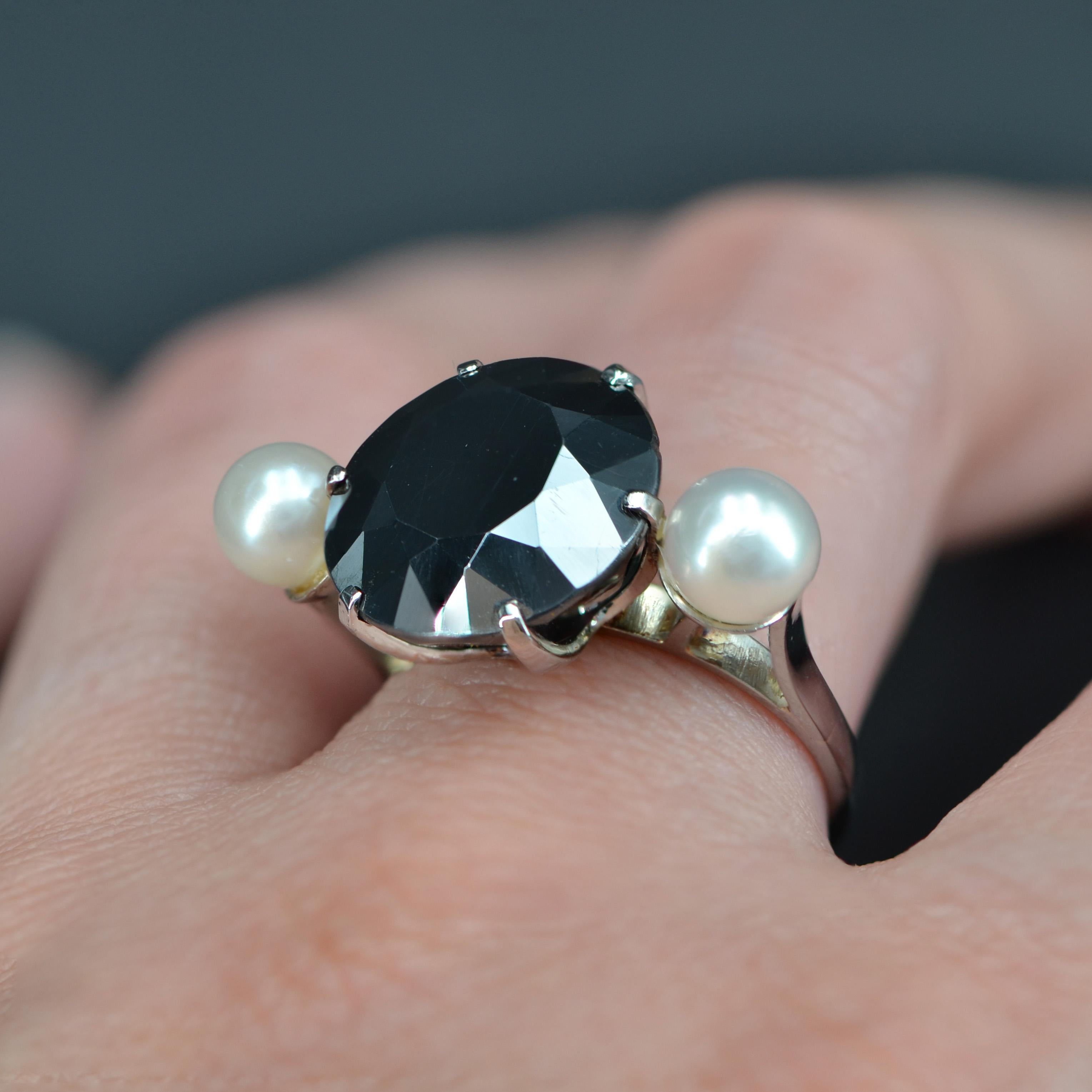 1970s Hematite Cultured Pearl 18 Karat White Gold Cocktail Ring For Sale 11