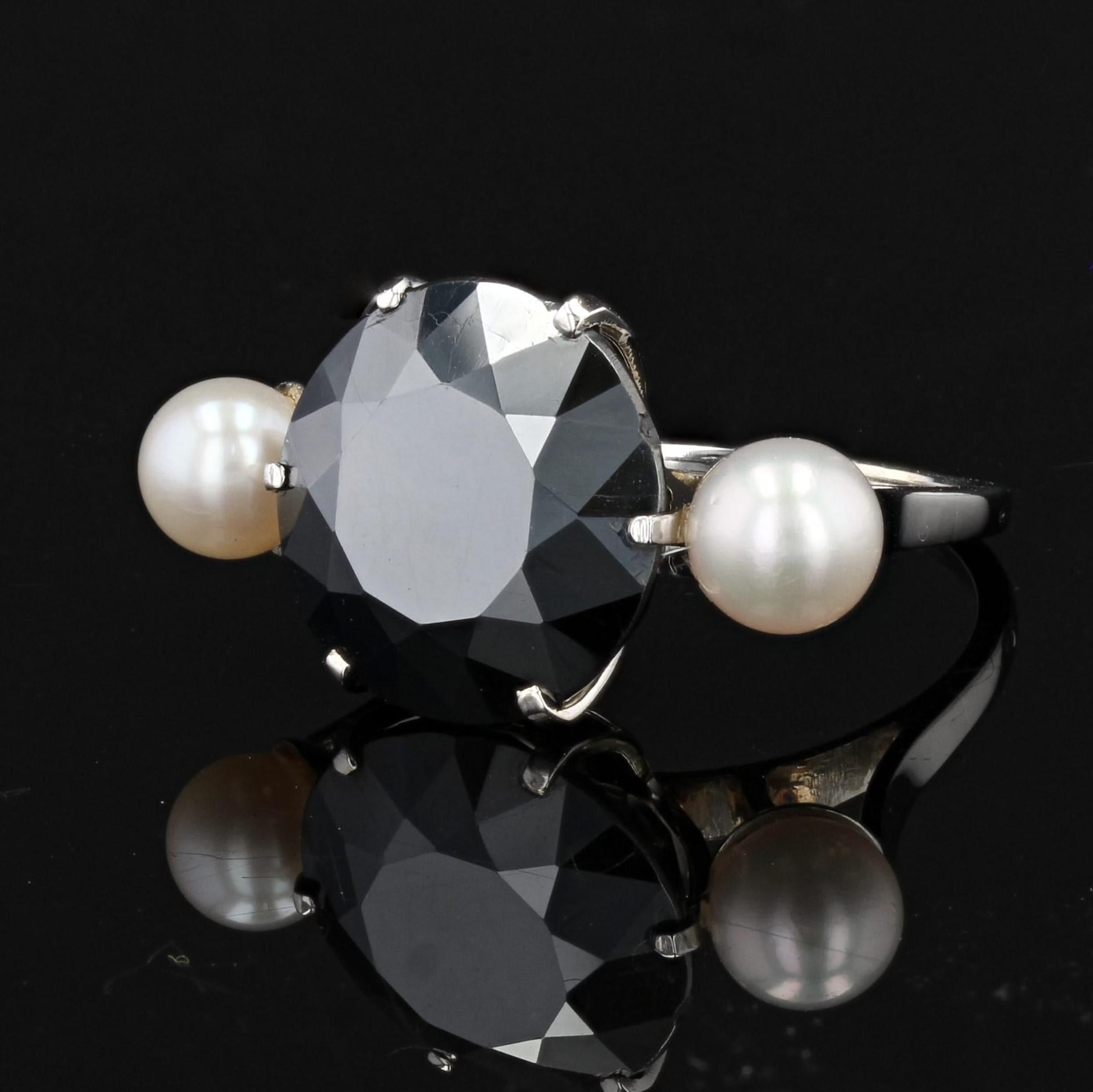 Women's 1970s Hematite Cultured Pearl 18 Karat White Gold Cocktail Ring For Sale