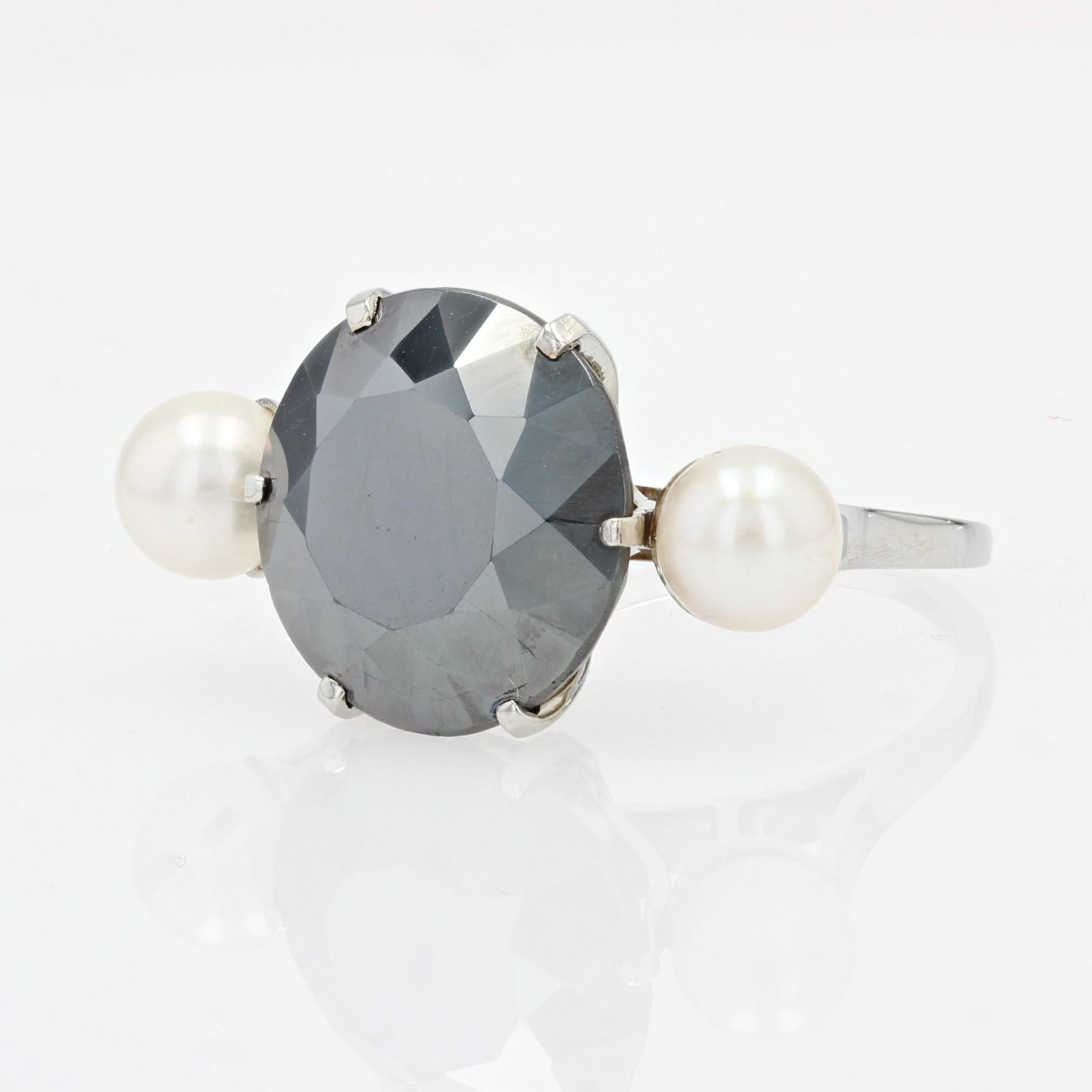 1970s Hematite Cultured Pearl 18 Karat White Gold Cocktail Ring For Sale 3