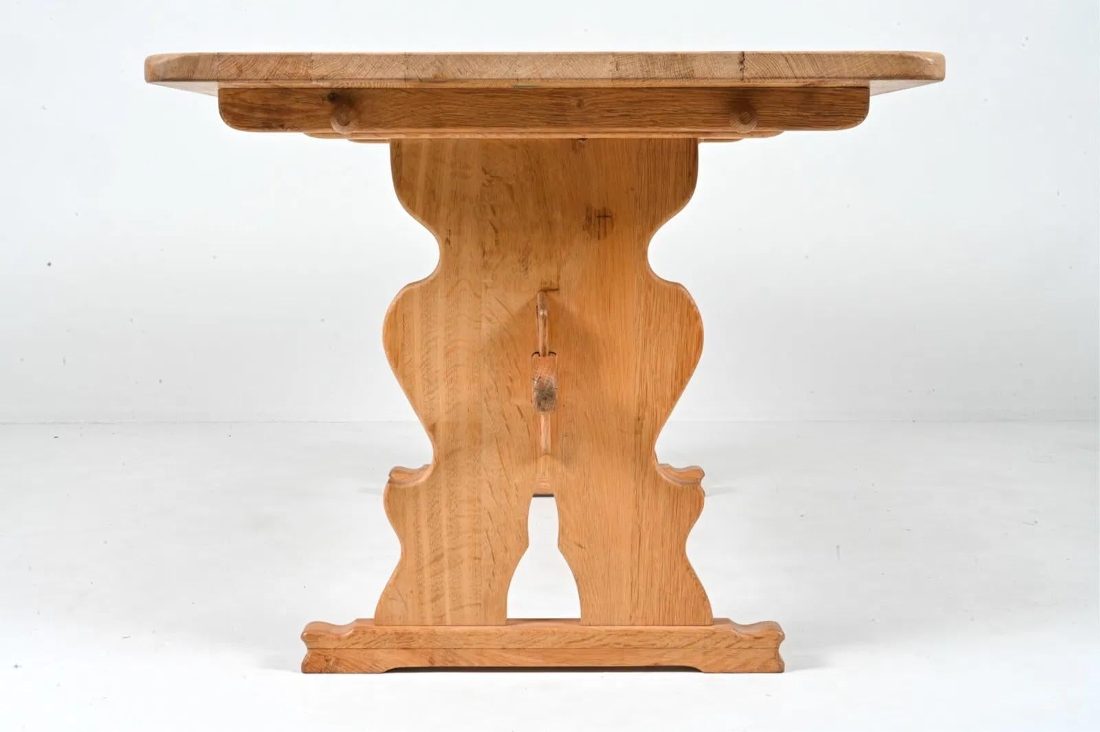 Danois 1970 Henning Kjaernulf Table de salle à manger à tréteaux en Oak Oak en vente
