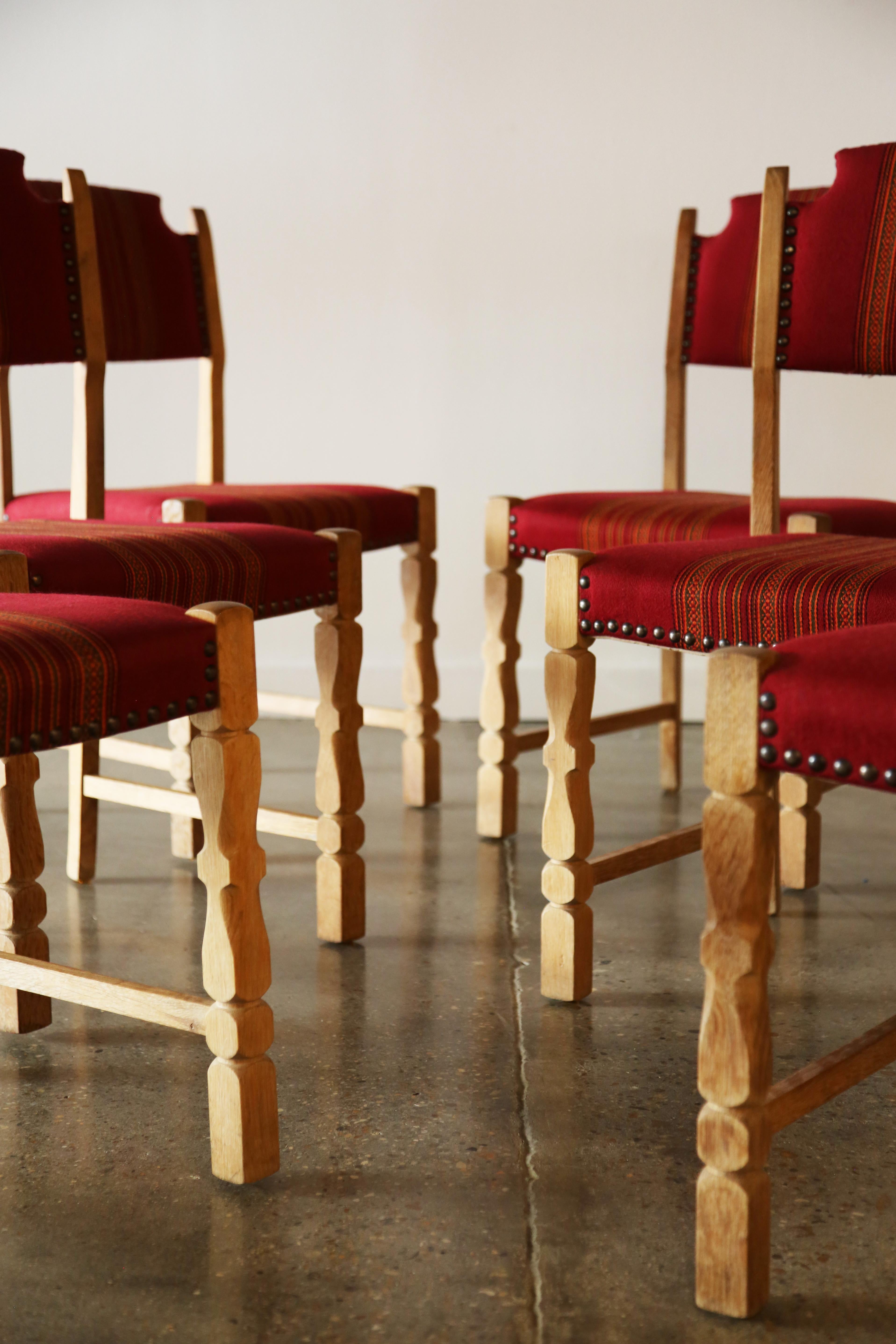 1970s Henning Kjaernulf Style Set of 6 Danish Oak and Wool Dining Chairs In Fair Condition In Virginia Beach, VA