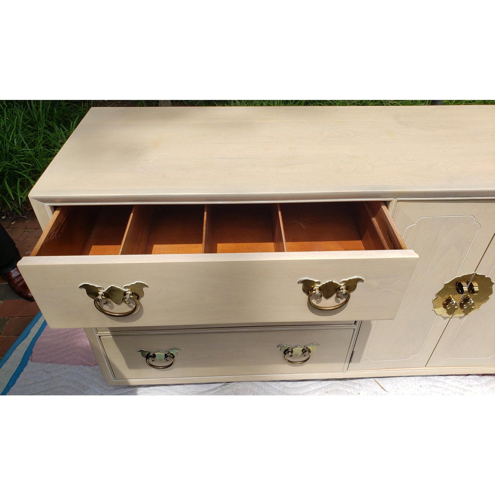 20th Century 1970s Henredon American Asian Inspired Dresser For Sale
