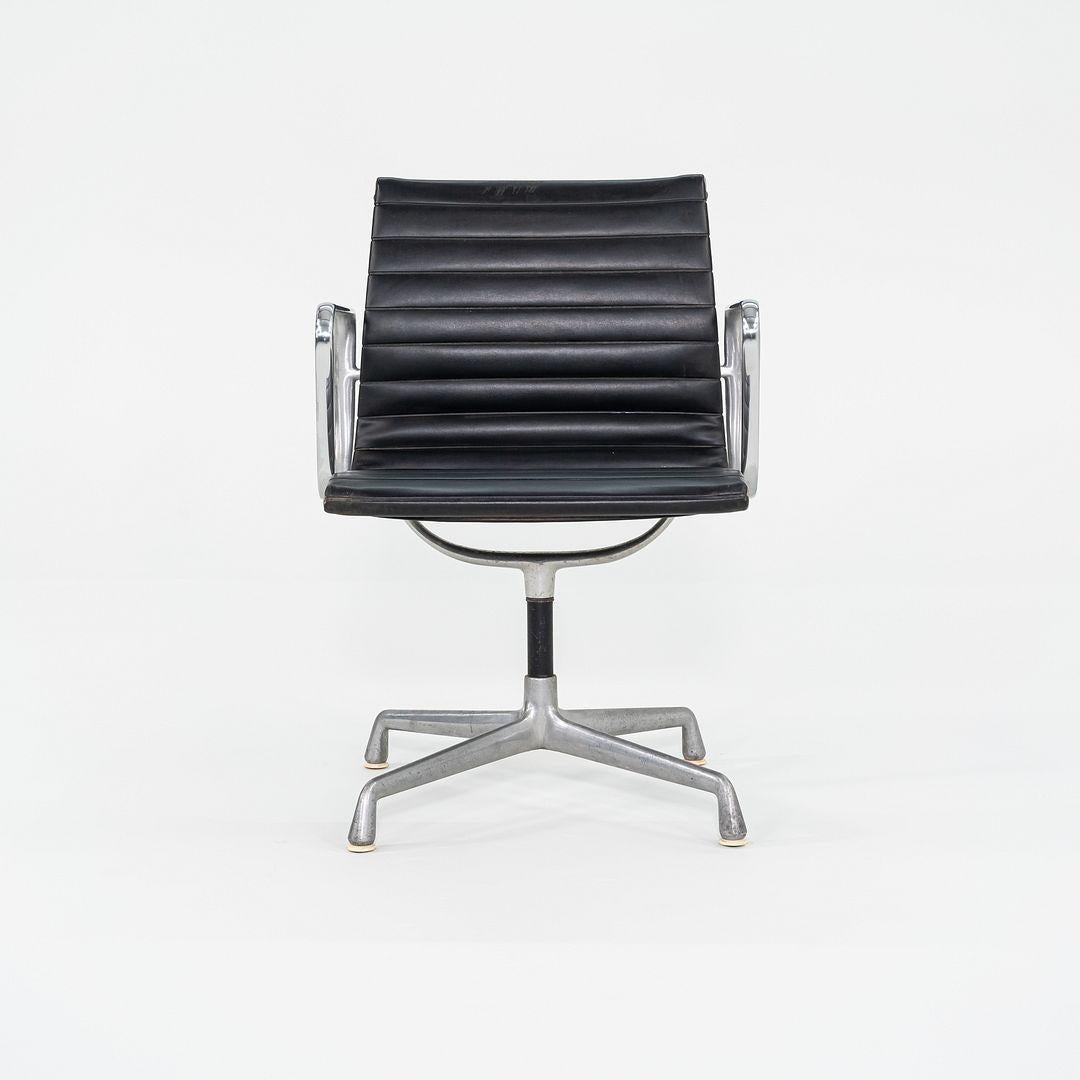1970s Herman Miller Aluminum Management Side Chairs in Black Naugahyde For Sale 4