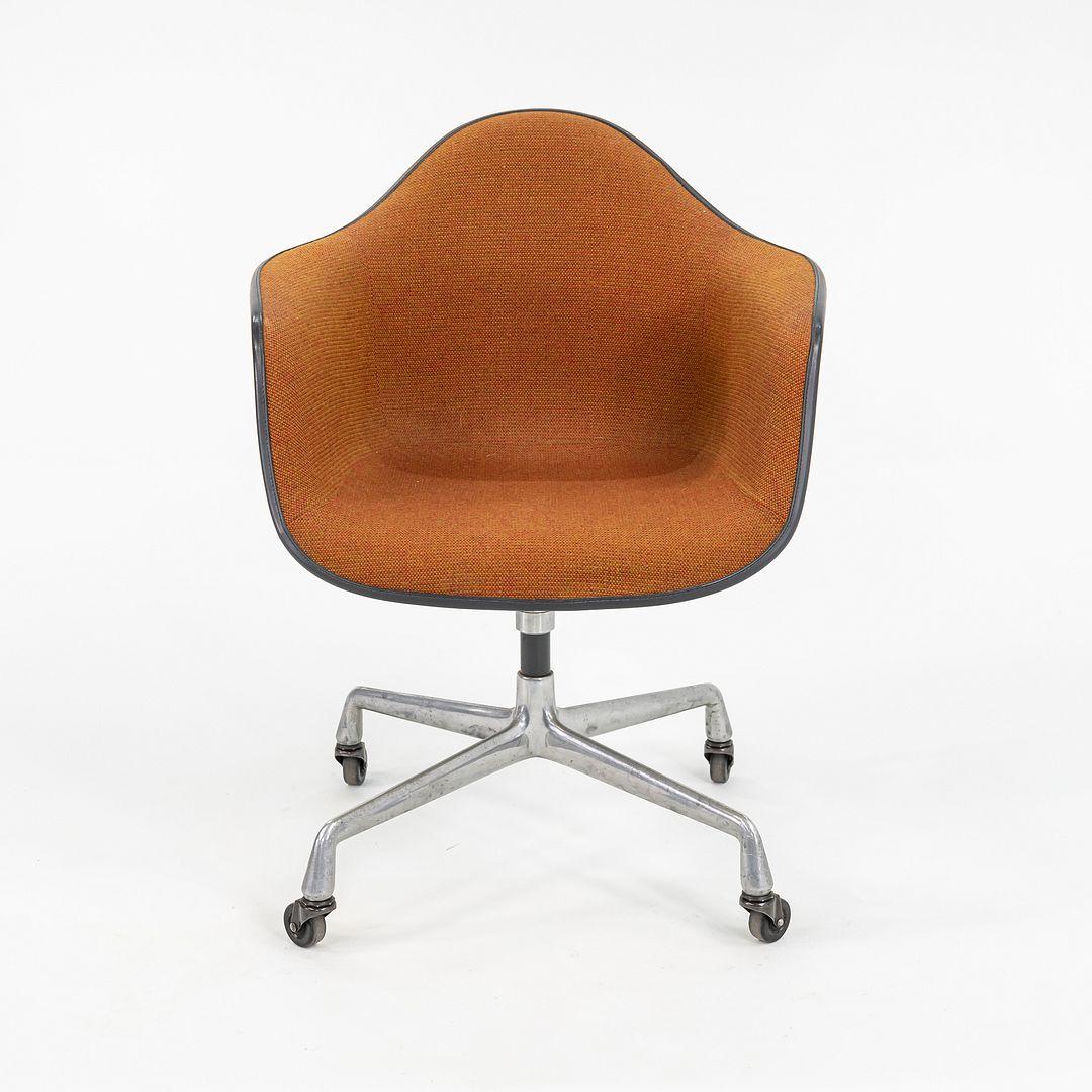 1970s Herman Miller Eames EC434 Upholstered Arm Shell Chair w/ Fiberglass Shell For Sale 4
