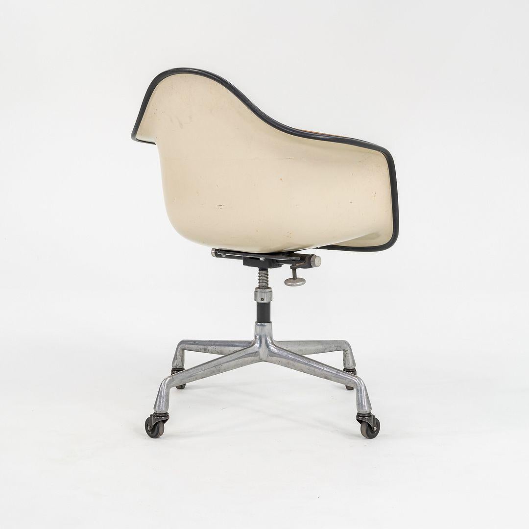 1970s Herman Miller Eames EC434 Upholstered Arm Shell Chair w/ Fiberglass Shell For Sale 2