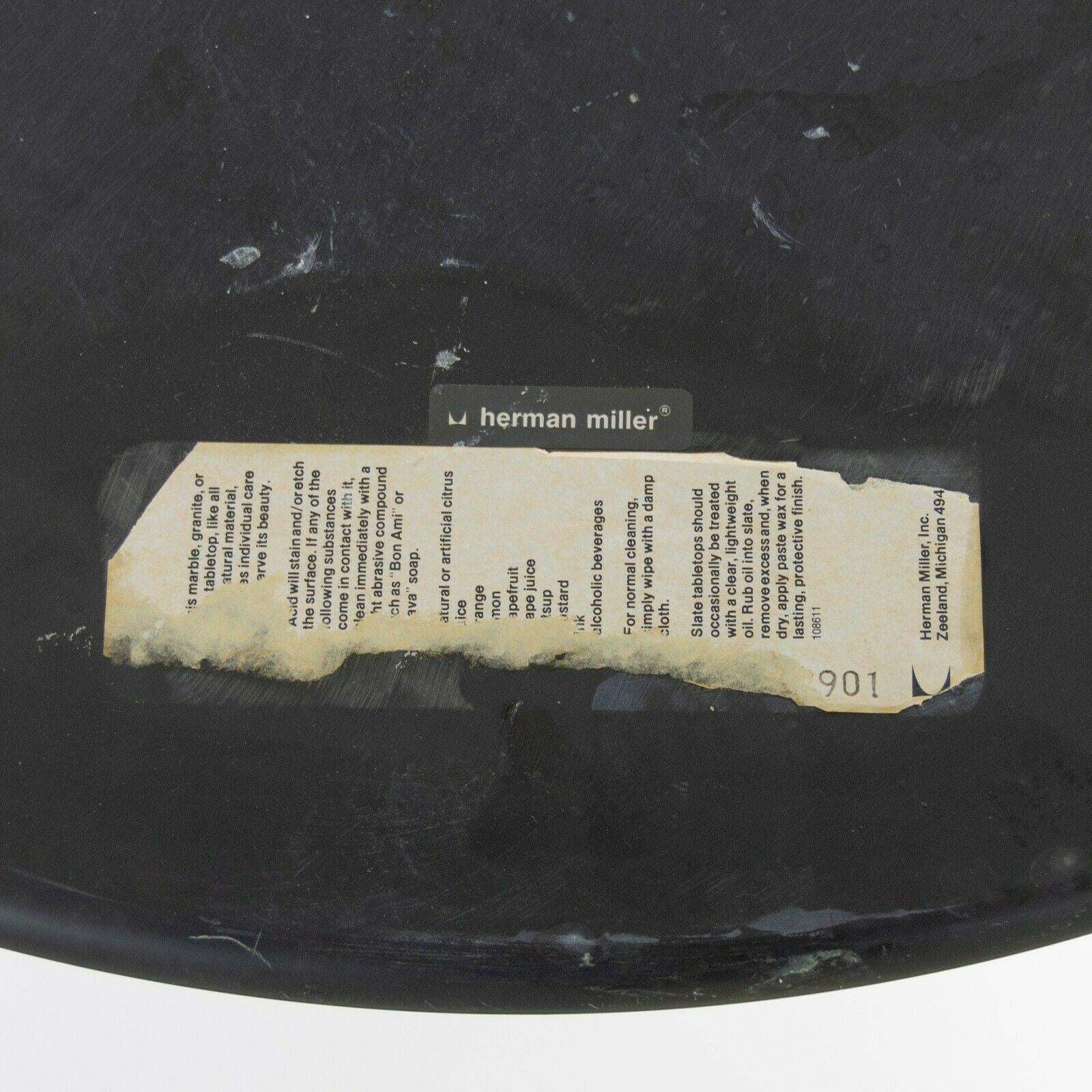 1970er Herman Miller Eames Girard La Fonda Ende Couchtisch w / Runde Schieferplatte (Ende des 20. Jahrhunderts) im Angebot