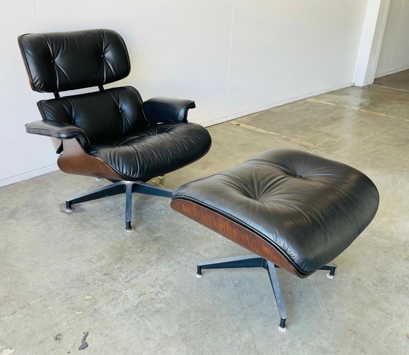 Mid-Century Modern 1970s Herman Miller Eames Lounge Chair and Ottoman