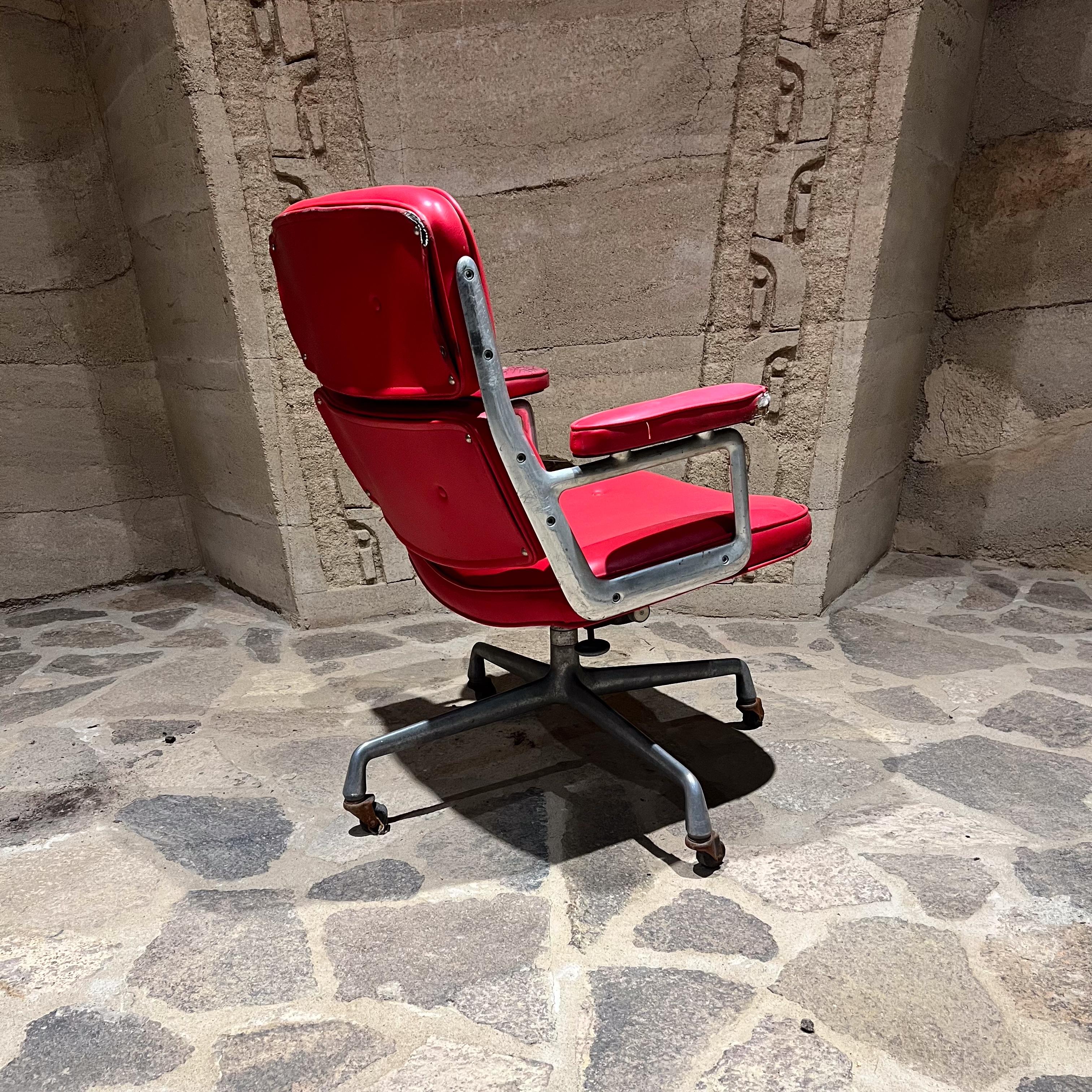 1970s Herman Miller Eames Red Time Life Executive Office Chair 6