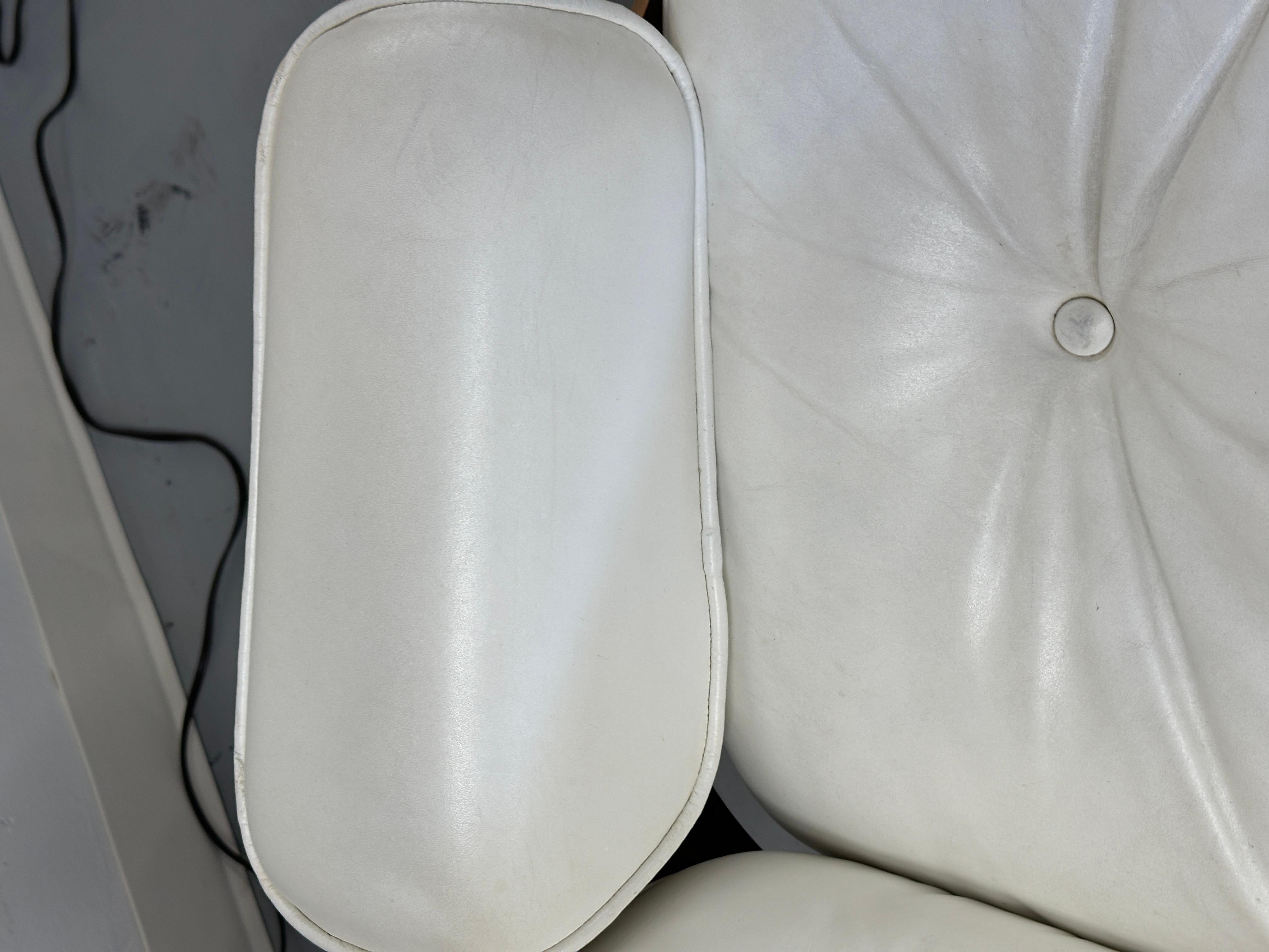 1970's Herman Miller Eames Rosewood & White Leather Lounge Chair & Ottoman For Sale 7