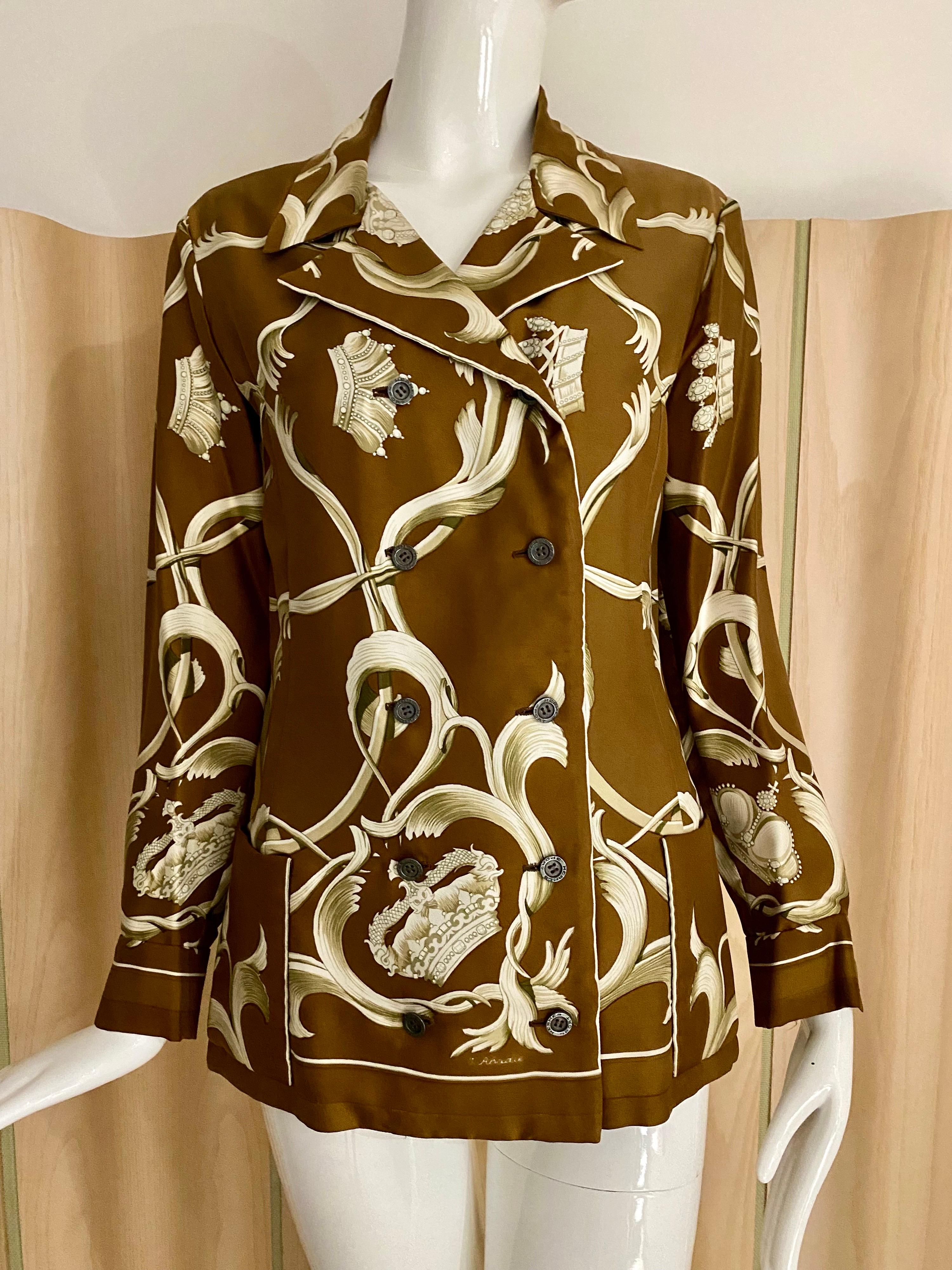 1970s HERMES Brown And creme Silk  Print Jacket  In Excellent Condition For Sale In Beverly Hills, CA